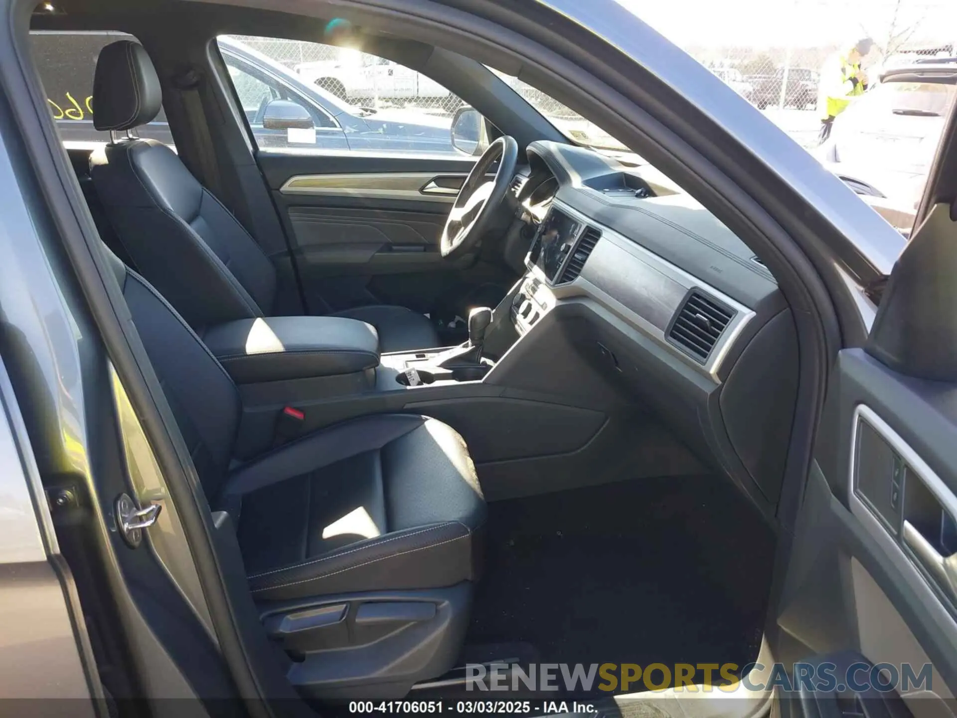 5 Photograph of a damaged car 1V2JE2CA6MC219358 VOLKSWAGEN ATLAS CROSS SPORT 2021