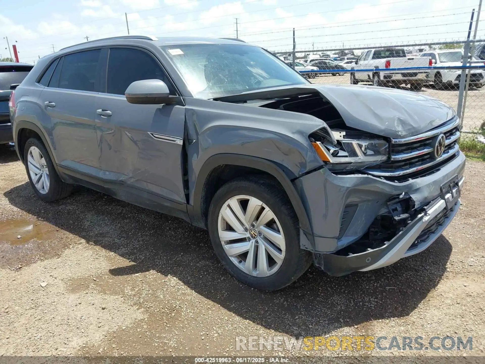 1 Photograph of a damaged car 1V2JE2CAXMC201493 VOLKSWAGEN ATLAS CROSS SPORT 2021