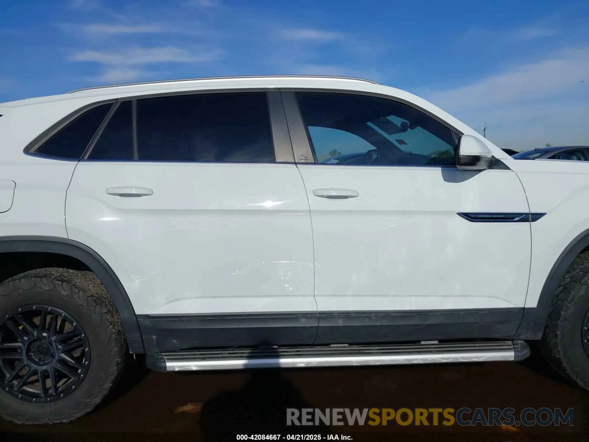 12 Photograph of a damaged car 1V2KE2CA0MC216685 VOLKSWAGEN ATLAS CROSS SPORT 2021