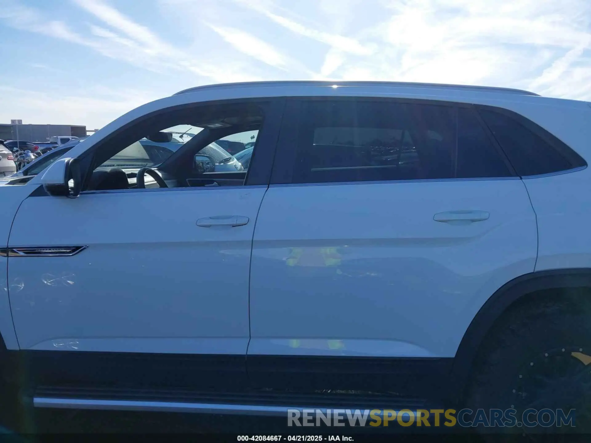 13 Photograph of a damaged car 1V2KE2CA0MC216685 VOLKSWAGEN ATLAS CROSS SPORT 2021