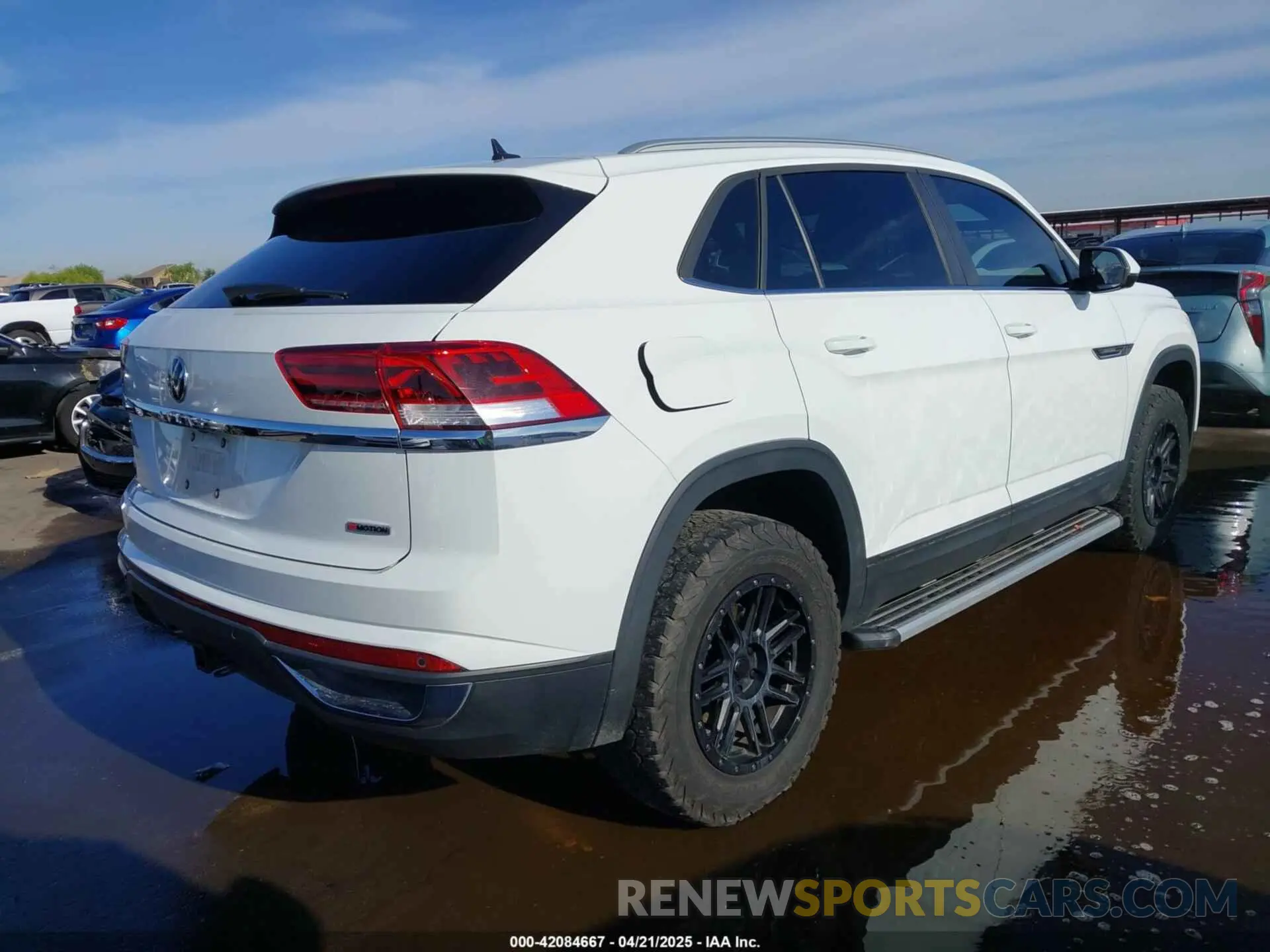 4 Photograph of a damaged car 1V2KE2CA0MC216685 VOLKSWAGEN ATLAS CROSS SPORT 2021