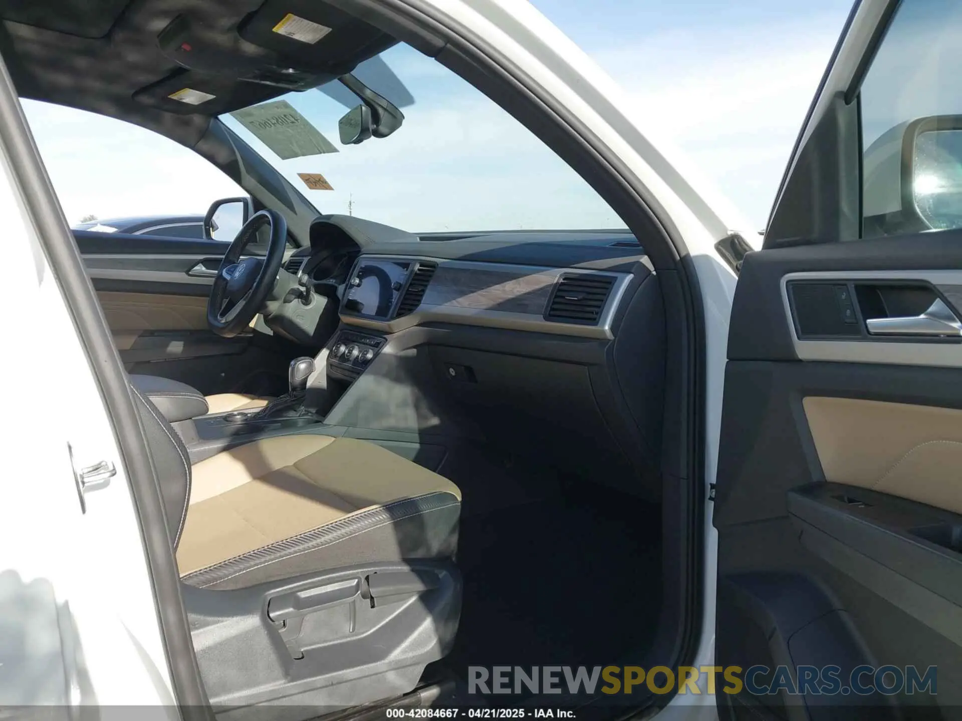 5 Photograph of a damaged car 1V2KE2CA0MC216685 VOLKSWAGEN ATLAS CROSS SPORT 2021