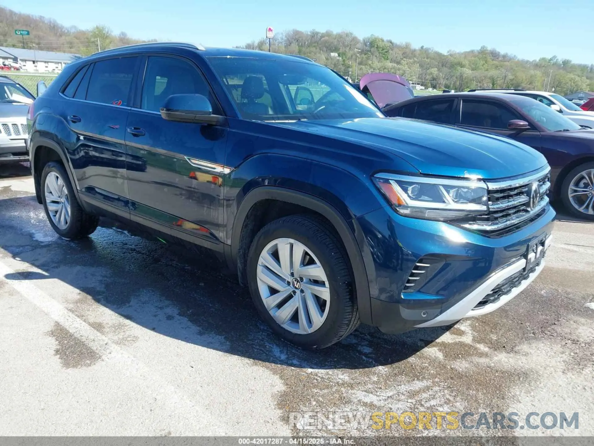 1 Photograph of a damaged car 1V2KE2CA7MC220524 VOLKSWAGEN ATLAS CROSS SPORT 2021