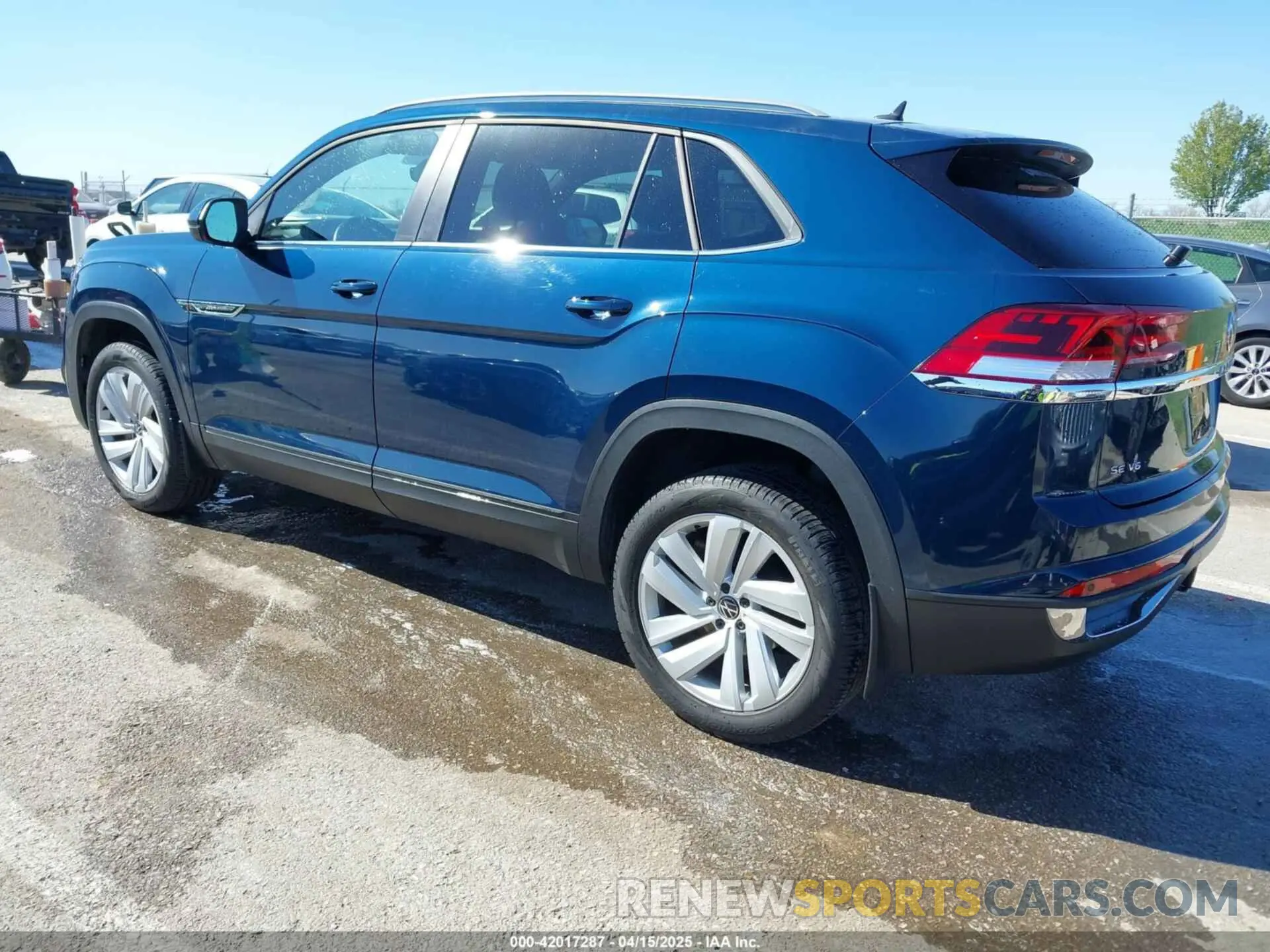 3 Photograph of a damaged car 1V2KE2CA7MC220524 VOLKSWAGEN ATLAS CROSS SPORT 2021