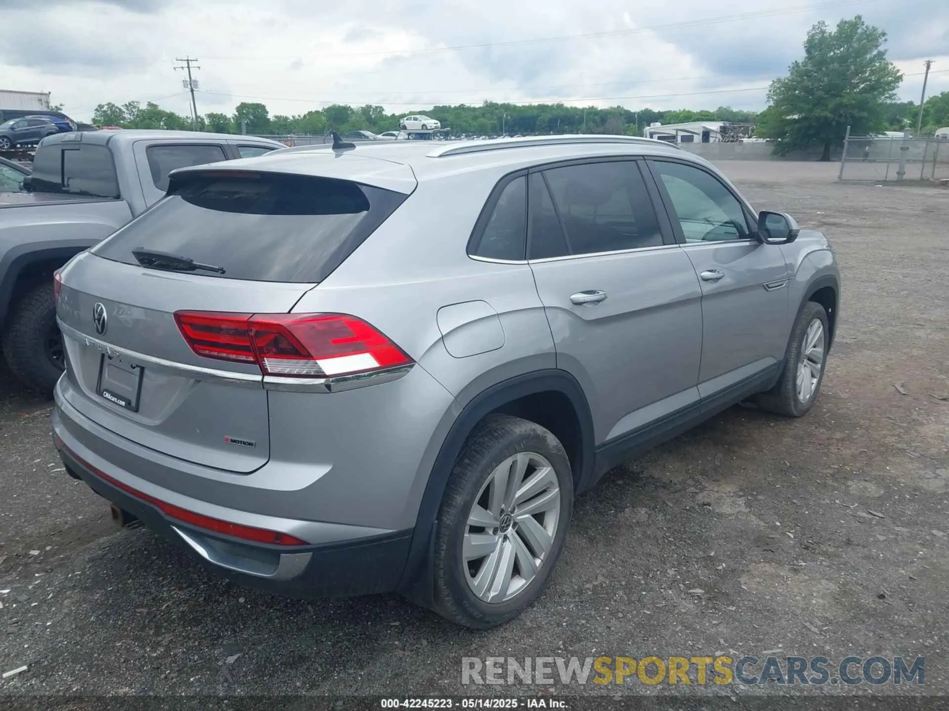 4 Photograph of a damaged car 1V2KE2CA8MC205241 VOLKSWAGEN ATLAS CROSS SPORT 2021