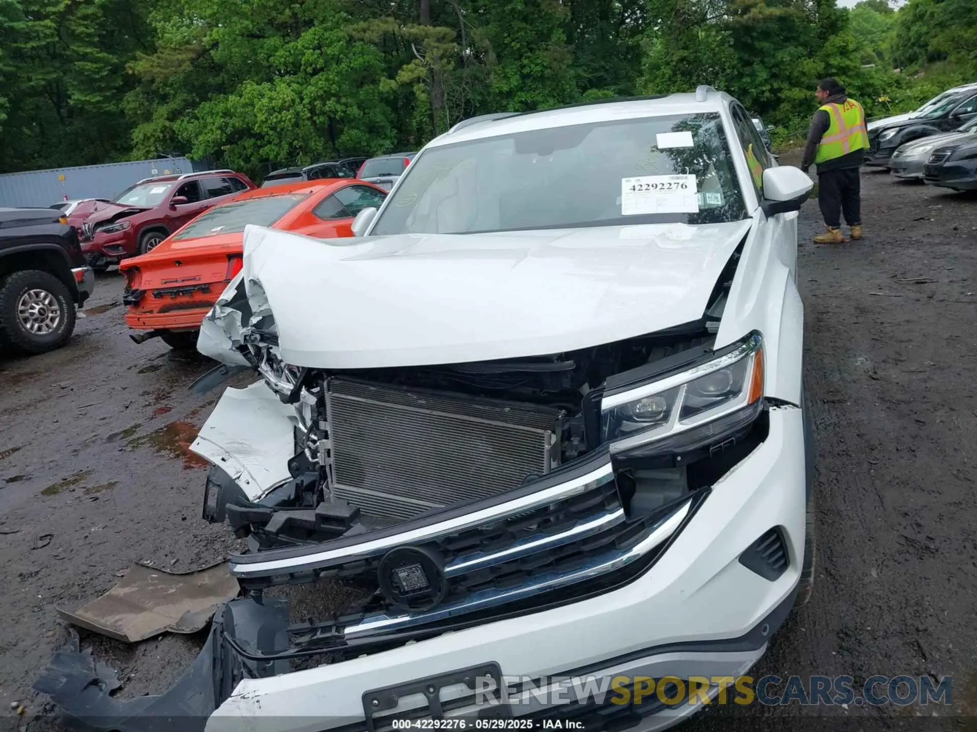 12 Photograph of a damaged car 1V2KE2CAXMC202664 VOLKSWAGEN ATLAS CROSS SPORT 2021