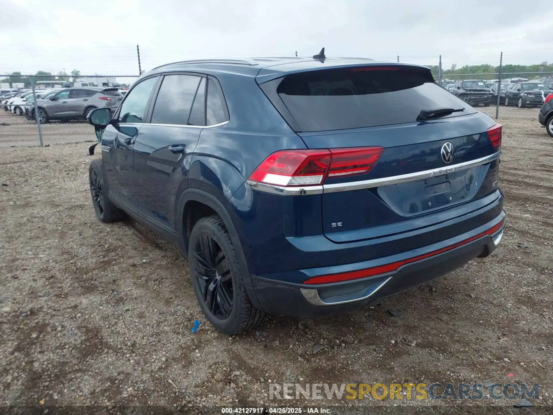 3 Photograph of a damaged car 1V2LC2CA2MC228525 VOLKSWAGEN ATLAS CROSS SPORT 2021