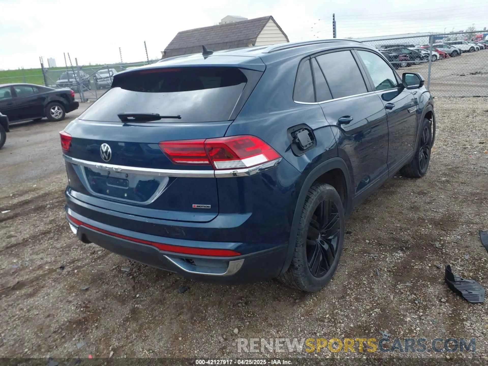 4 Photograph of a damaged car 1V2LC2CA2MC228525 VOLKSWAGEN ATLAS CROSS SPORT 2021