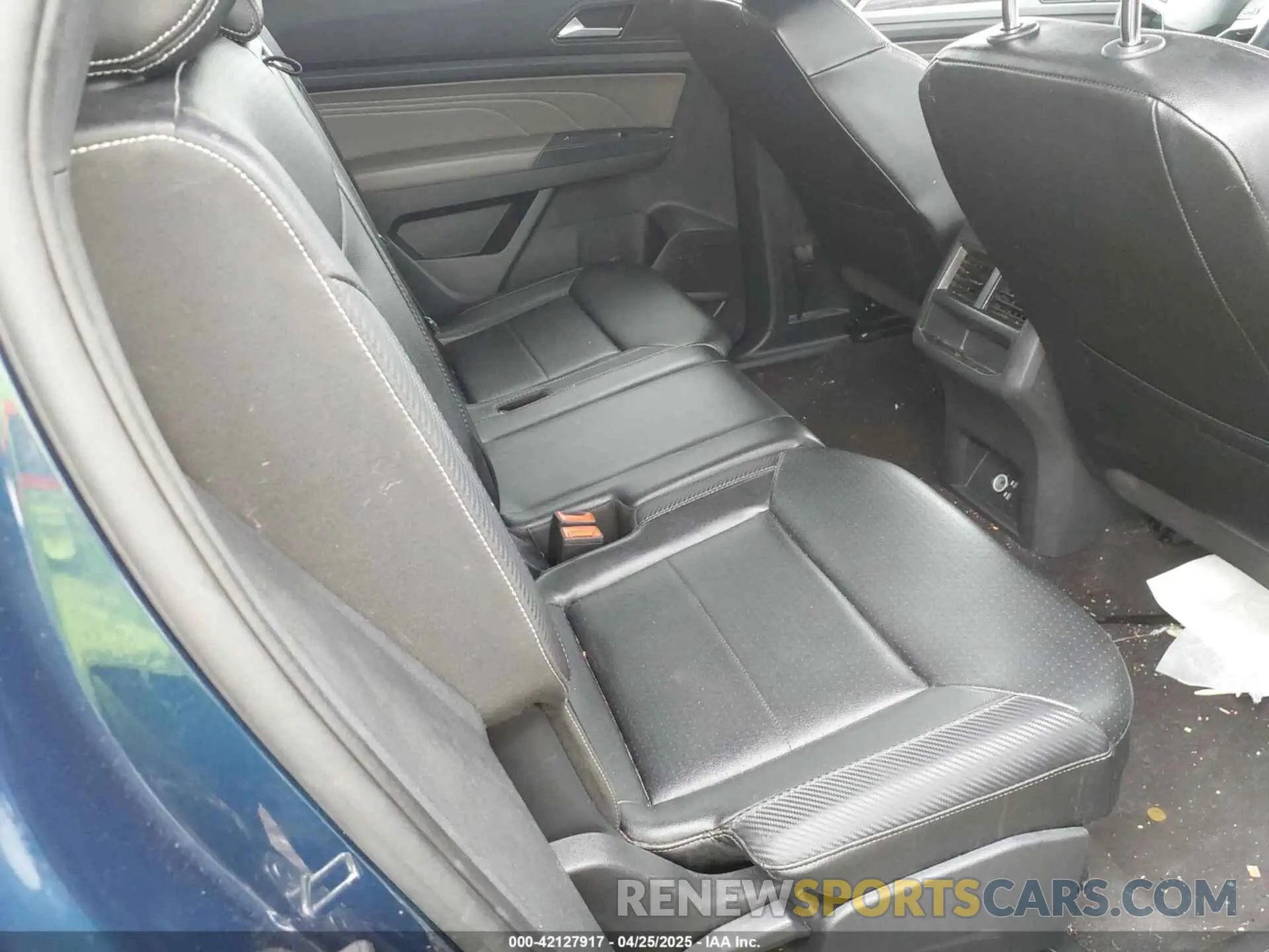 8 Photograph of a damaged car 1V2LC2CA2MC228525 VOLKSWAGEN ATLAS CROSS SPORT 2021