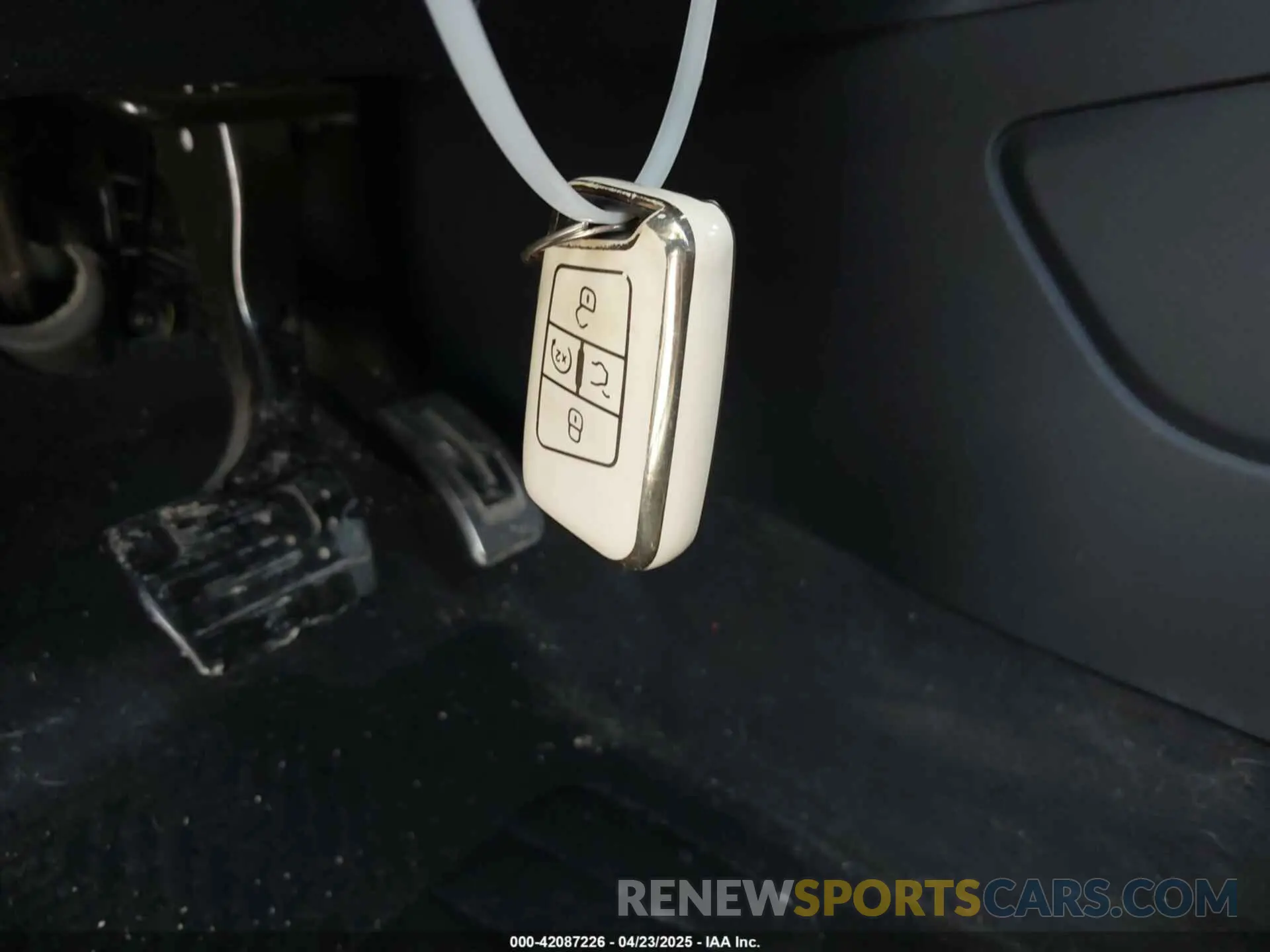 11 Photograph of a damaged car 1V2ME2CA4MC206041 VOLKSWAGEN ATLAS CROSS SPORT 2021