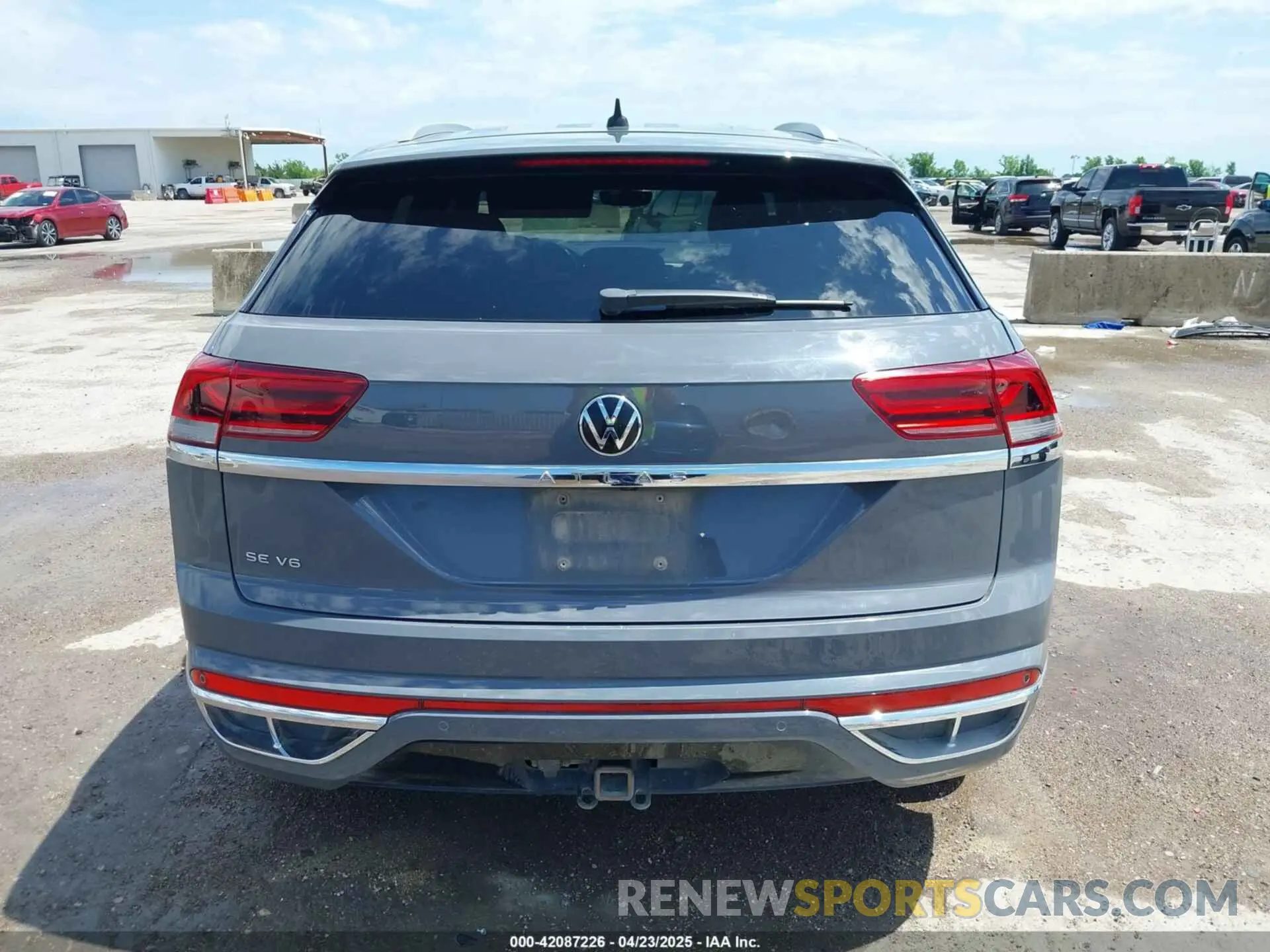 16 Photograph of a damaged car 1V2ME2CA4MC206041 VOLKSWAGEN ATLAS CROSS SPORT 2021