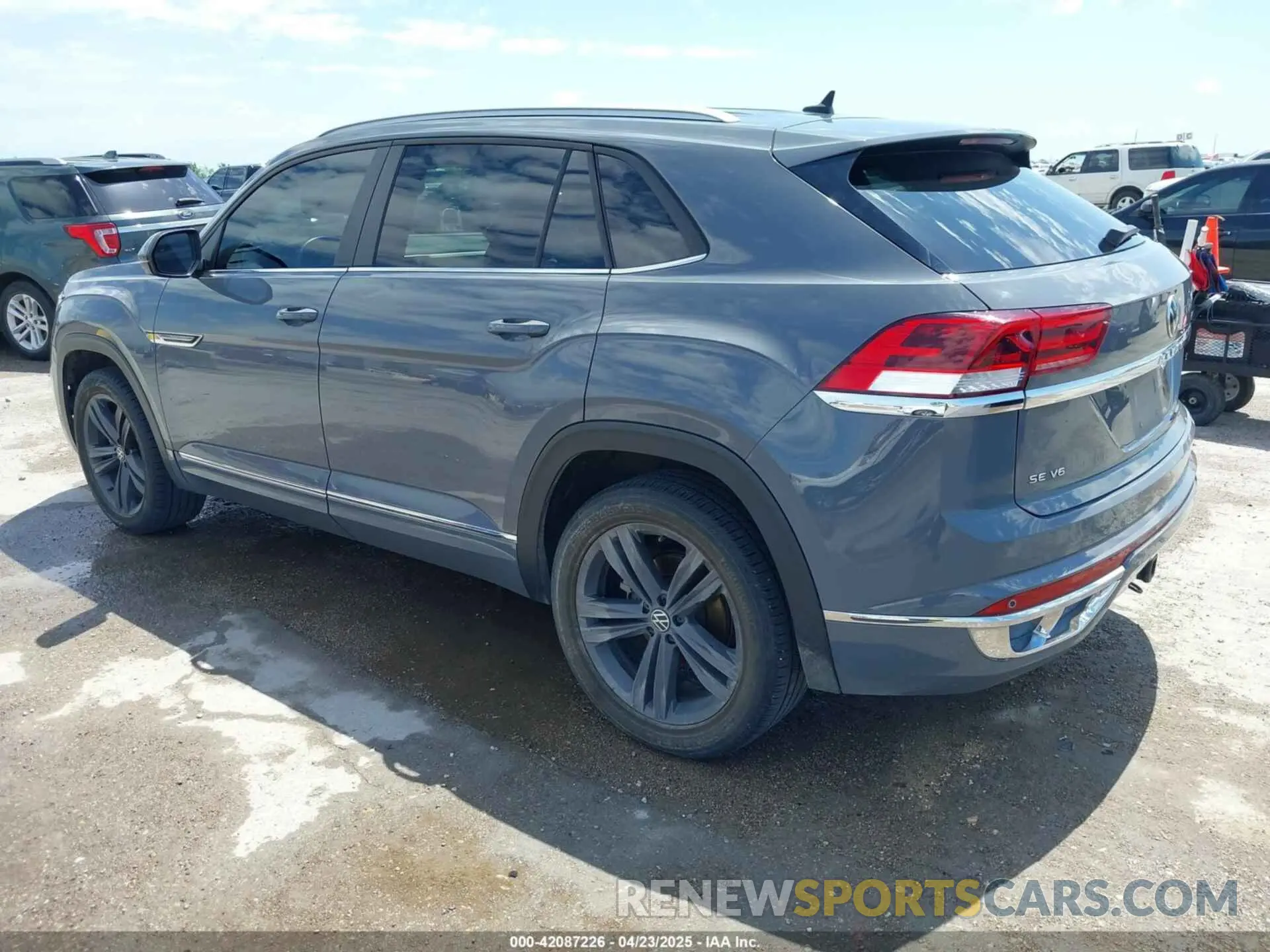 3 Photograph of a damaged car 1V2ME2CA4MC206041 VOLKSWAGEN ATLAS CROSS SPORT 2021