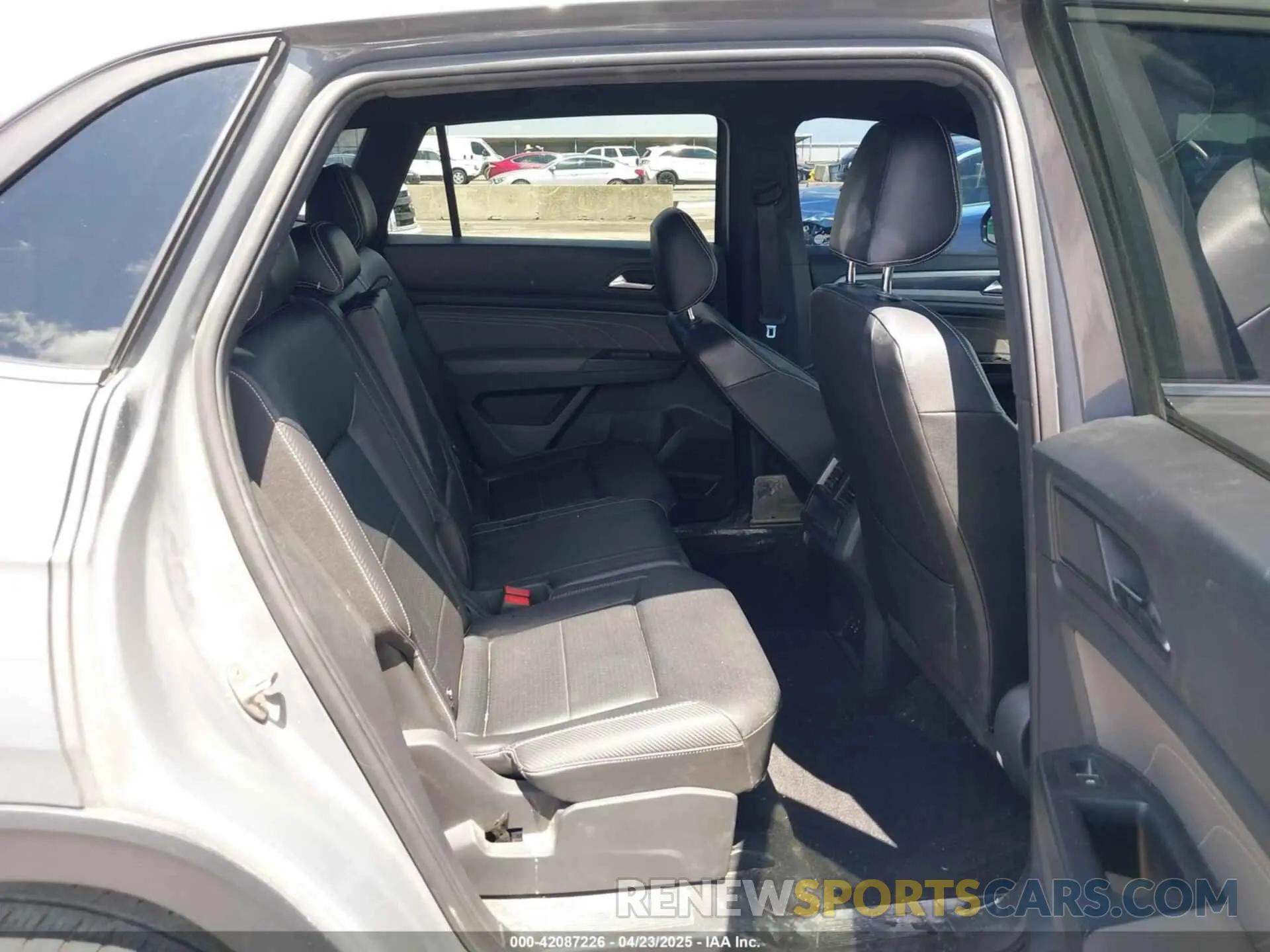 8 Photograph of a damaged car 1V2ME2CA4MC206041 VOLKSWAGEN ATLAS CROSS SPORT 2021
