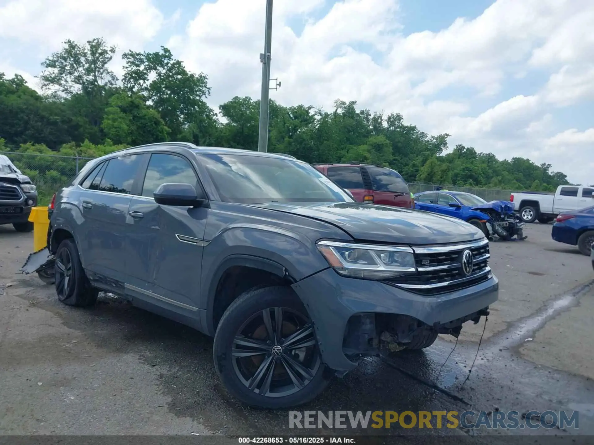 1 Photograph of a damaged car 1V2PE2CA2MC207444 VOLKSWAGEN ATLAS CROSS SPORT 2021