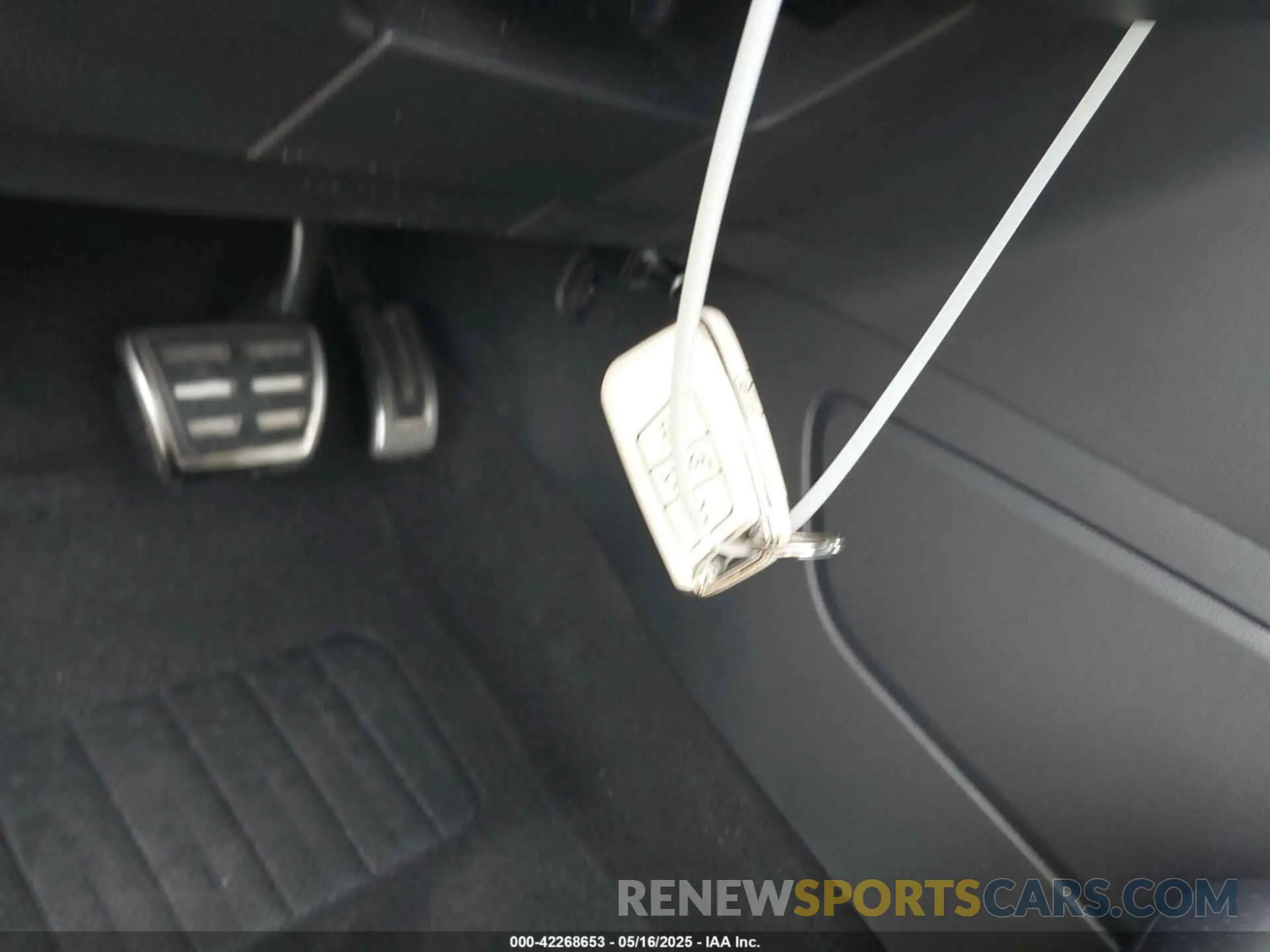 11 Photograph of a damaged car 1V2PE2CA2MC207444 VOLKSWAGEN ATLAS CROSS SPORT 2021