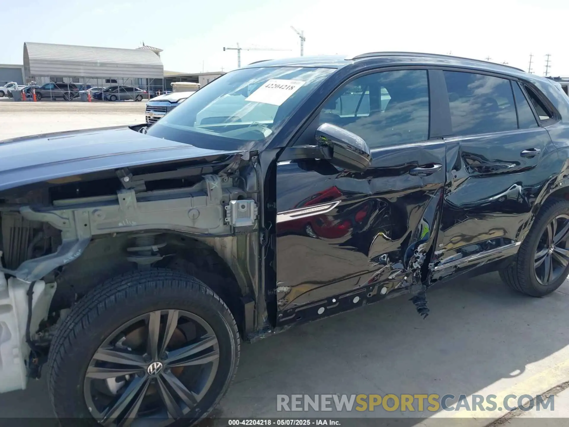 6 Photograph of a damaged car 1V2PE2CA3MC227881 VOLKSWAGEN ATLAS CROSS SPORT 2021