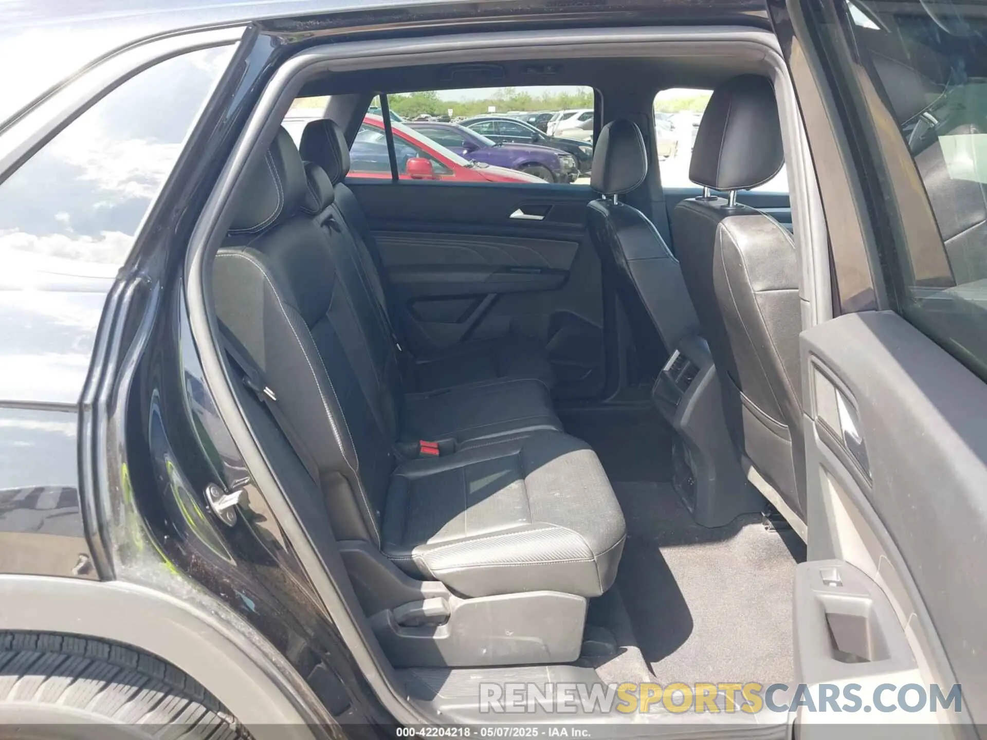 8 Photograph of a damaged car 1V2PE2CA3MC227881 VOLKSWAGEN ATLAS CROSS SPORT 2021