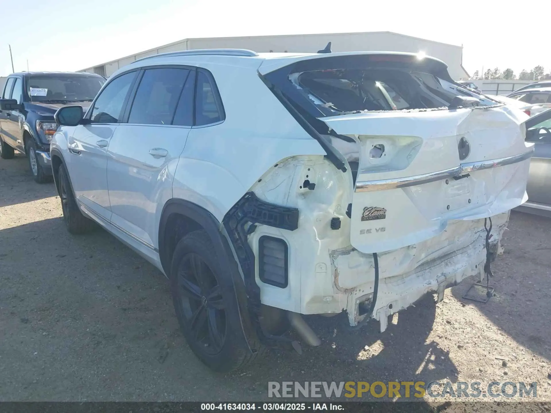 3 Photograph of a damaged car 1V2PE2CA4MC203850 VOLKSWAGEN ATLAS CROSS SPORT 2021