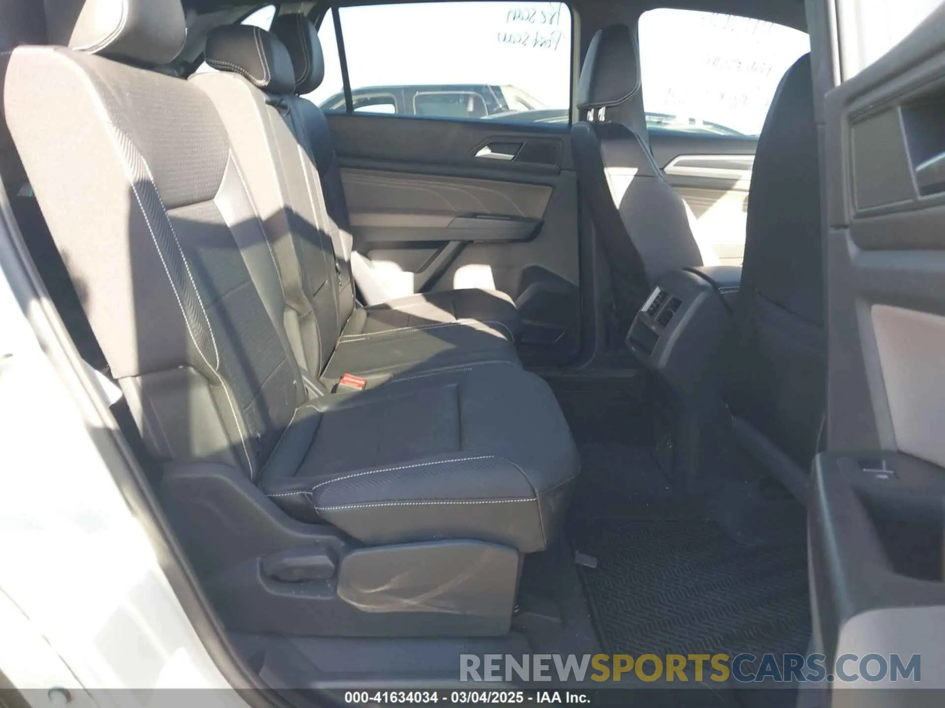 8 Photograph of a damaged car 1V2PE2CA4MC203850 VOLKSWAGEN ATLAS CROSS SPORT 2021
