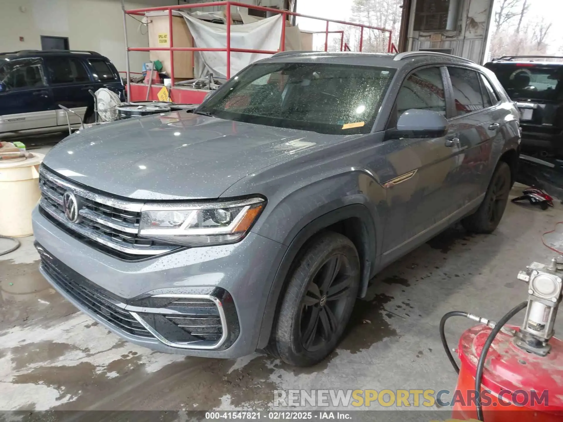 2 Photograph of a damaged car 1V2PE2CAXMC209510 VOLKSWAGEN ATLAS CROSS SPORT 2021