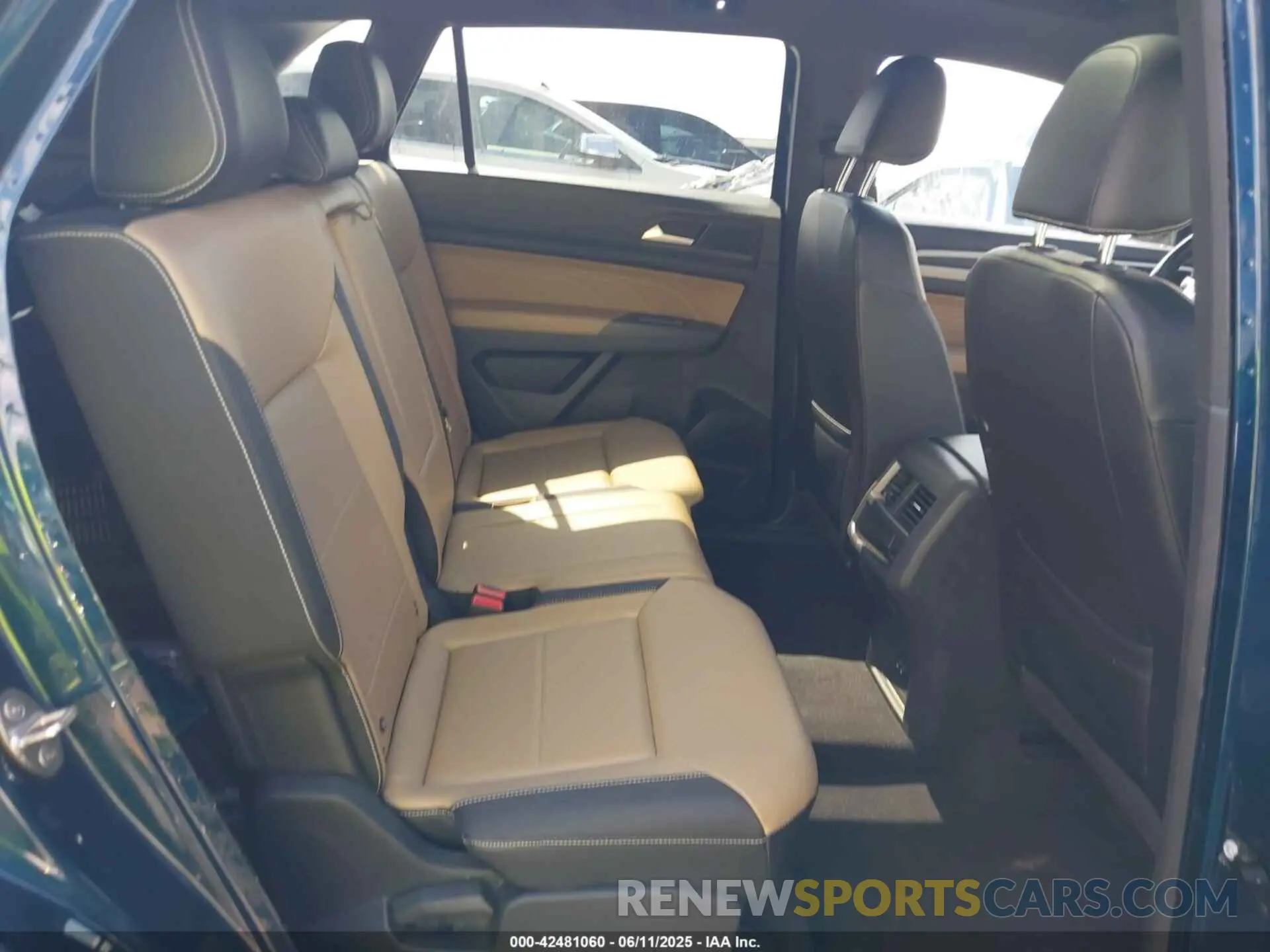 8 Photograph of a damaged car 1V2RE2CA2MC224480 VOLKSWAGEN ATLAS CROSS SPORT 2021