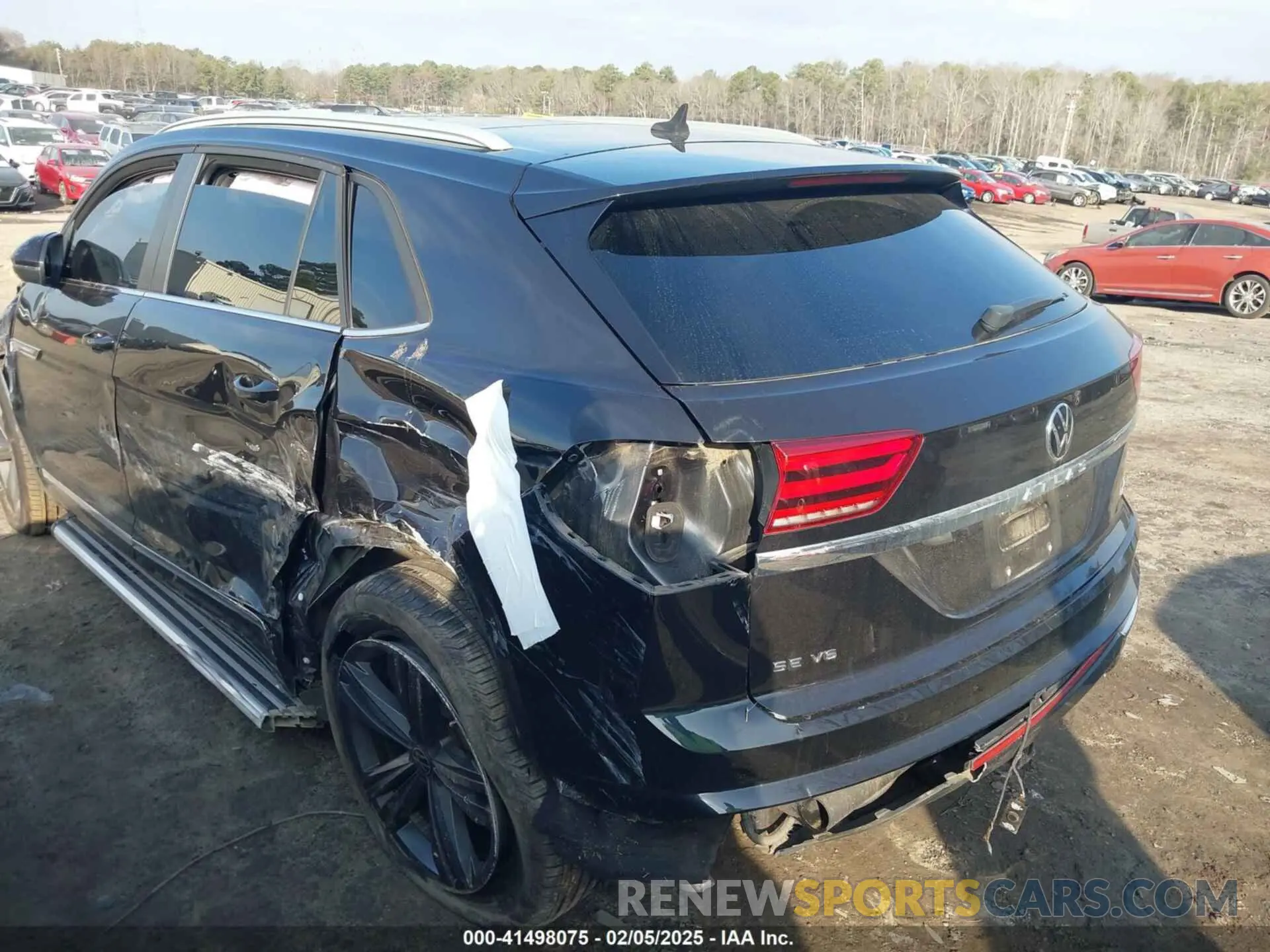 3 Photograph of a damaged car 1V2RE2CA8MC201494 VOLKSWAGEN ATLAS CROSS SPORT 2021