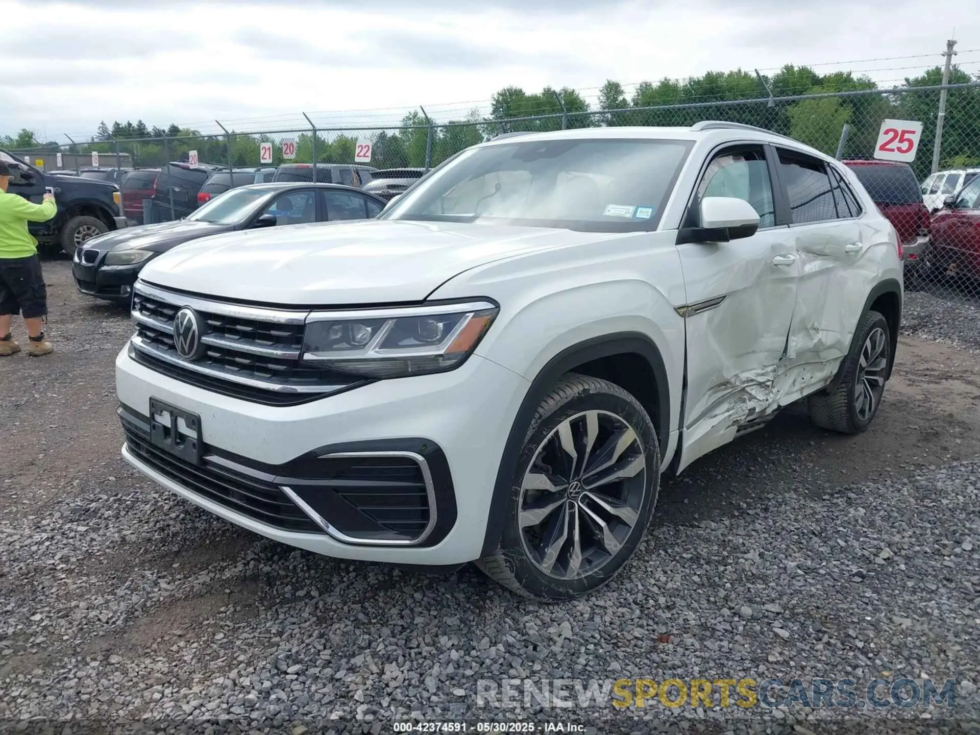 2 Photograph of a damaged car 1V2SE2CA7MC214805 VOLKSWAGEN ATLAS CROSS SPORT 2021