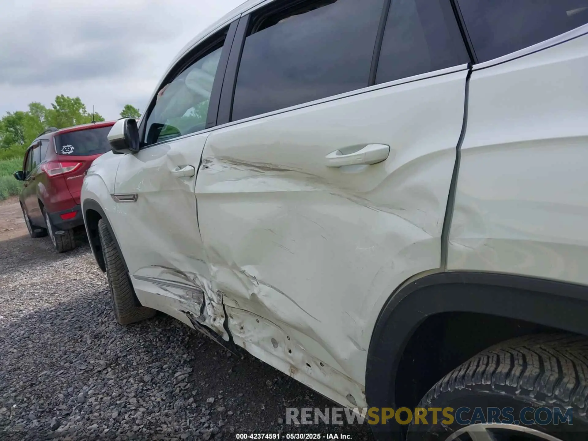 6 Photograph of a damaged car 1V2SE2CA7MC214805 VOLKSWAGEN ATLAS CROSS SPORT 2021