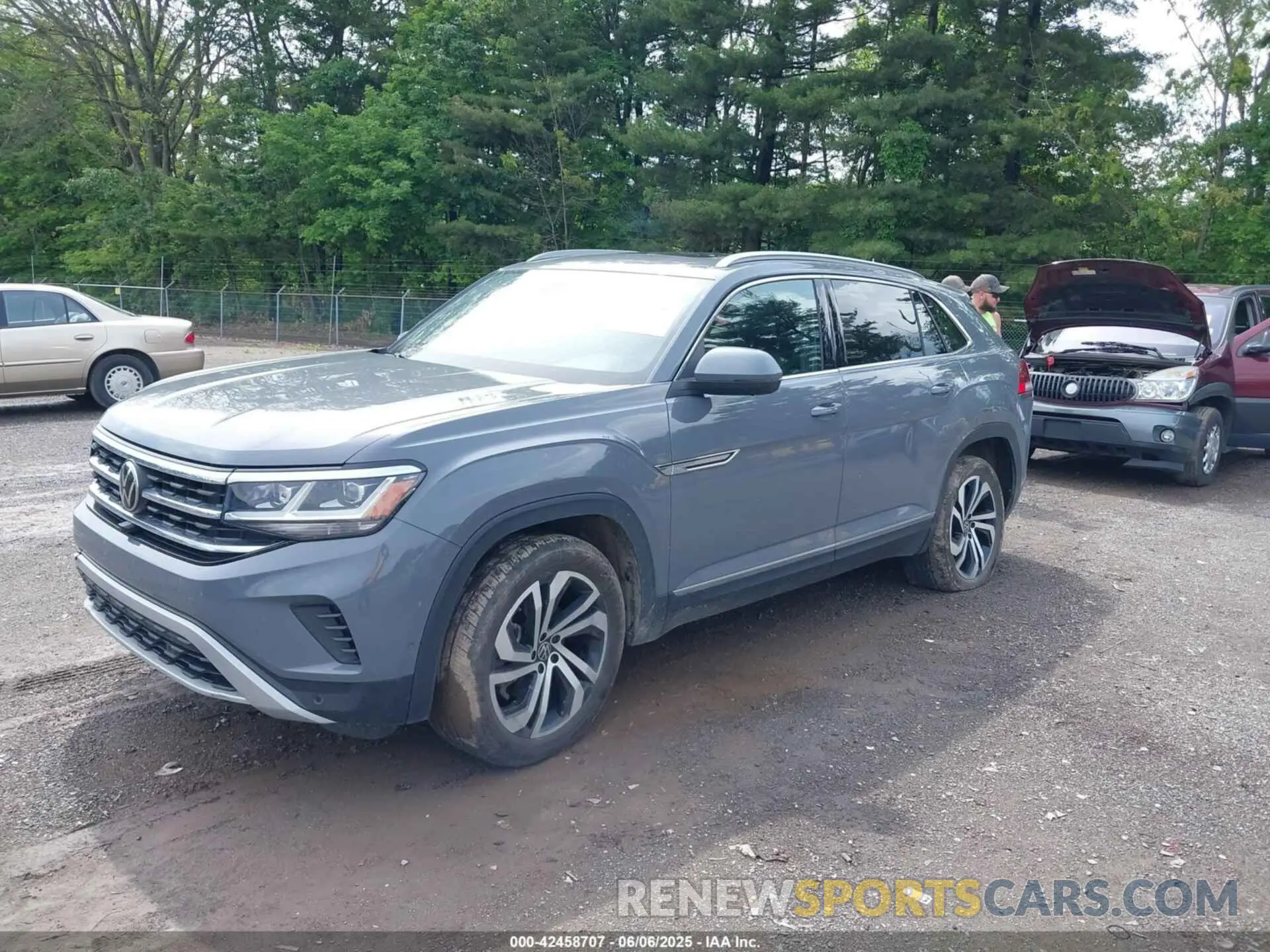 2 Photograph of a damaged car 1V2TC2CAXMC219555 VOLKSWAGEN ATLAS CROSS SPORT 2021