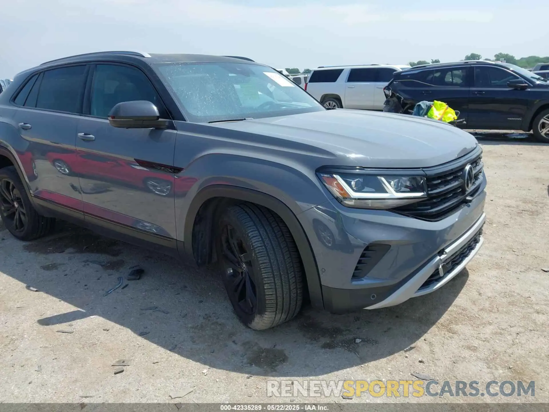 1 Photograph of a damaged car 1V2TE2CA0MC218702 VOLKSWAGEN ATLAS CROSS SPORT 2021