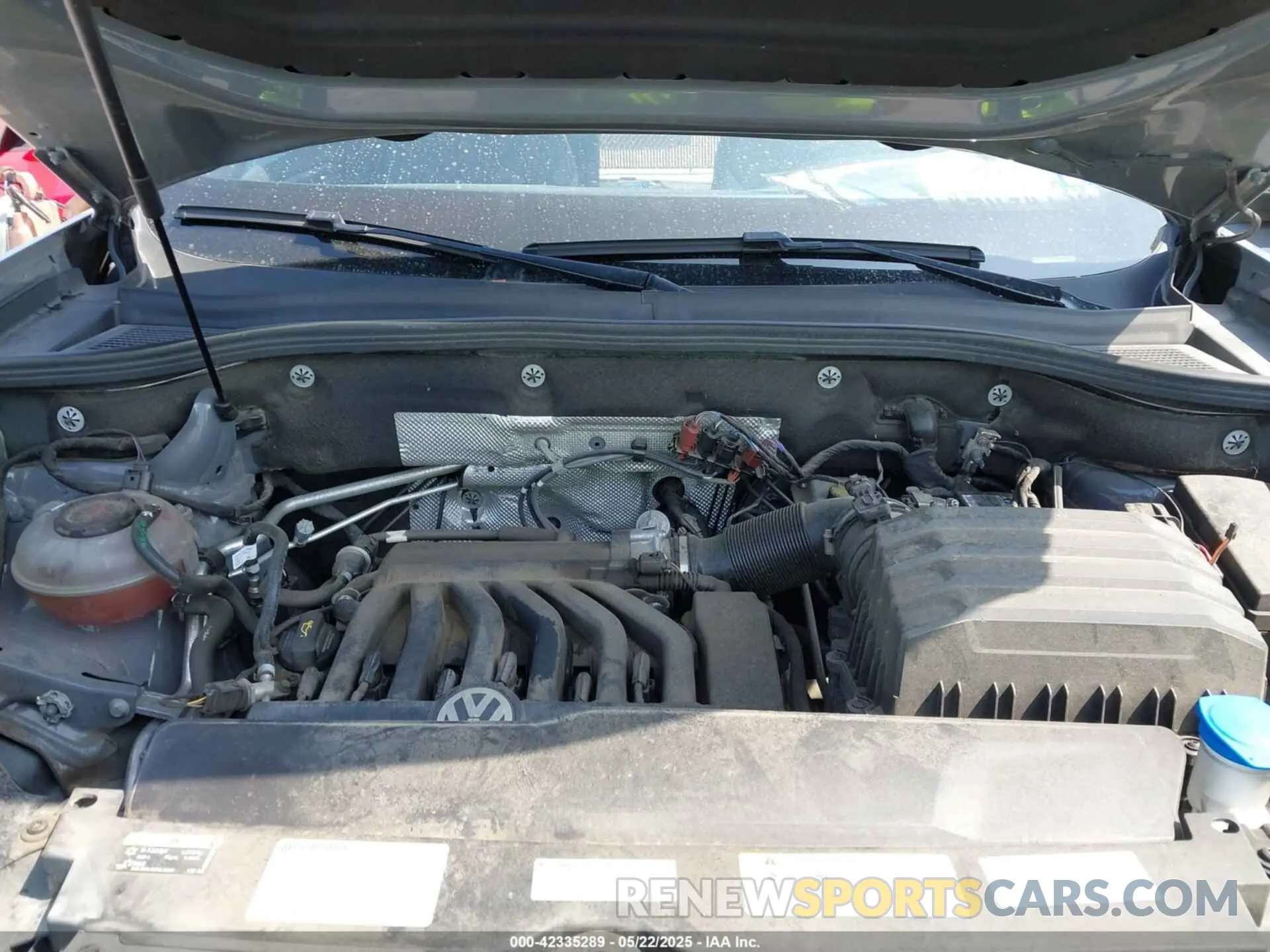 10 Photograph of a damaged car 1V2TE2CA0MC218702 VOLKSWAGEN ATLAS CROSS SPORT 2021