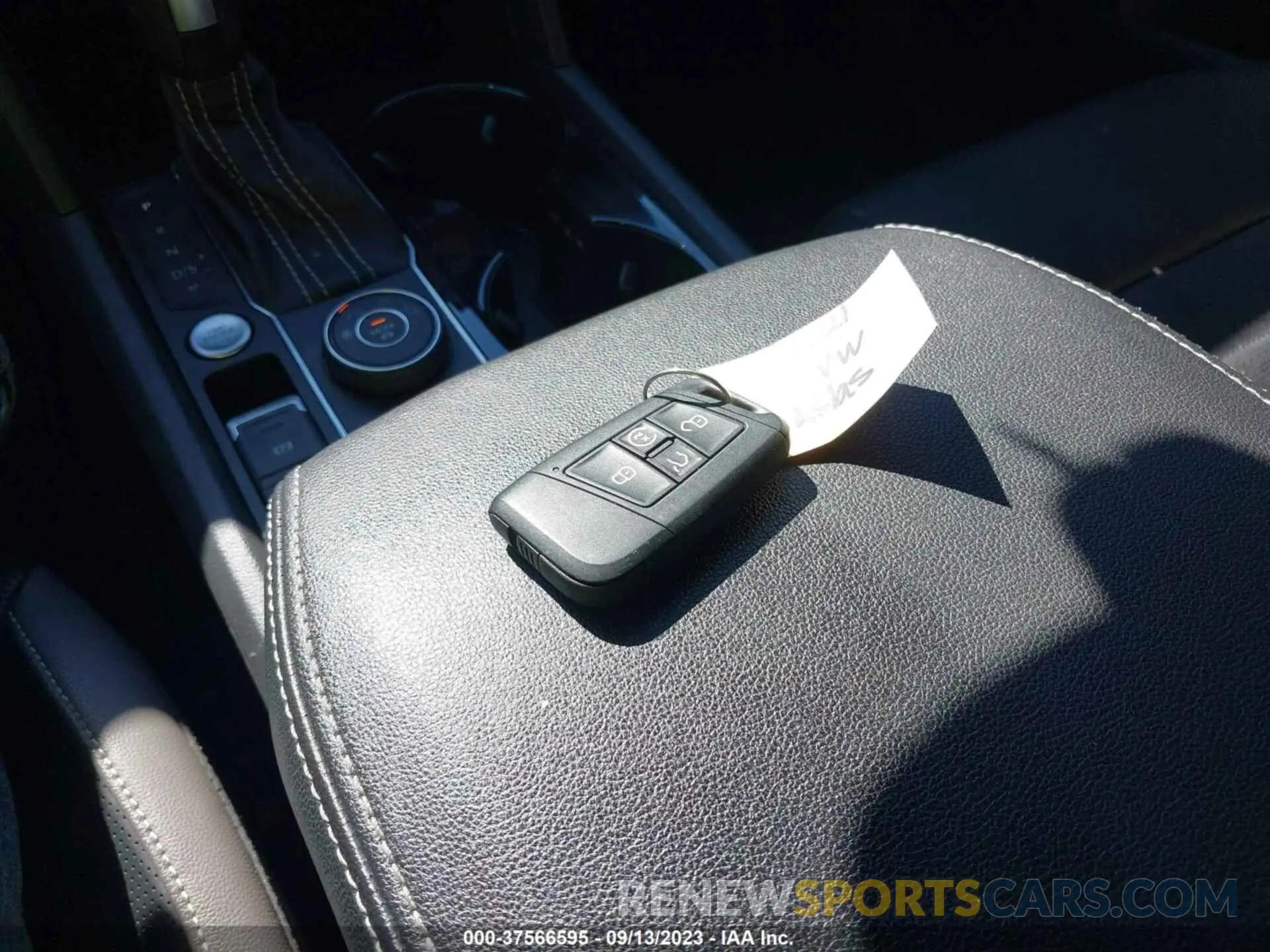 11 Photograph of a damaged car 1V2TE2CA8MC228765 VOLKSWAGEN ATLAS CROSS SPORT 2021
