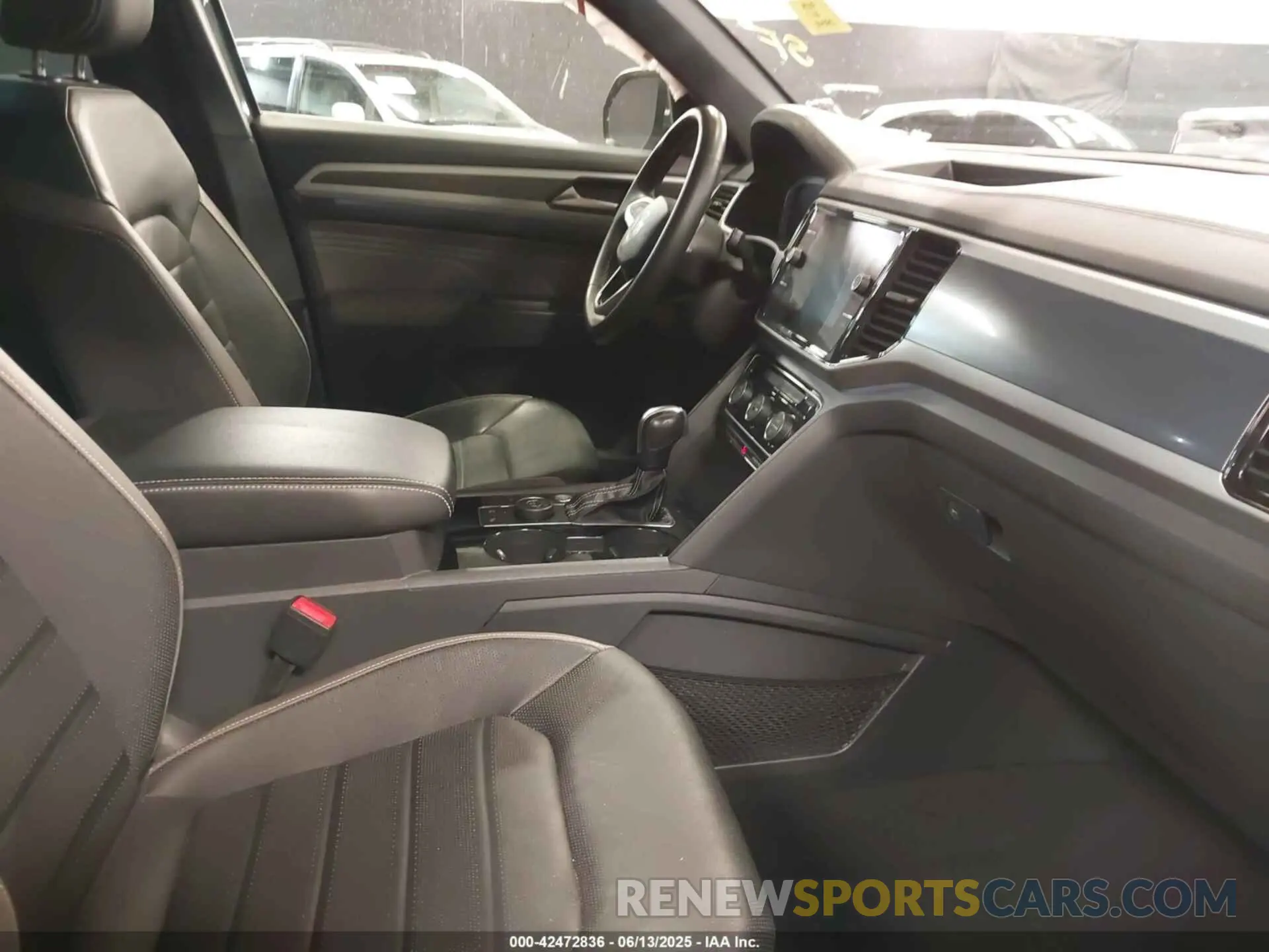 5 Photograph of a damaged car 1V2TE2CA9MC220450 VOLKSWAGEN ATLAS CROSS SPORT 2021