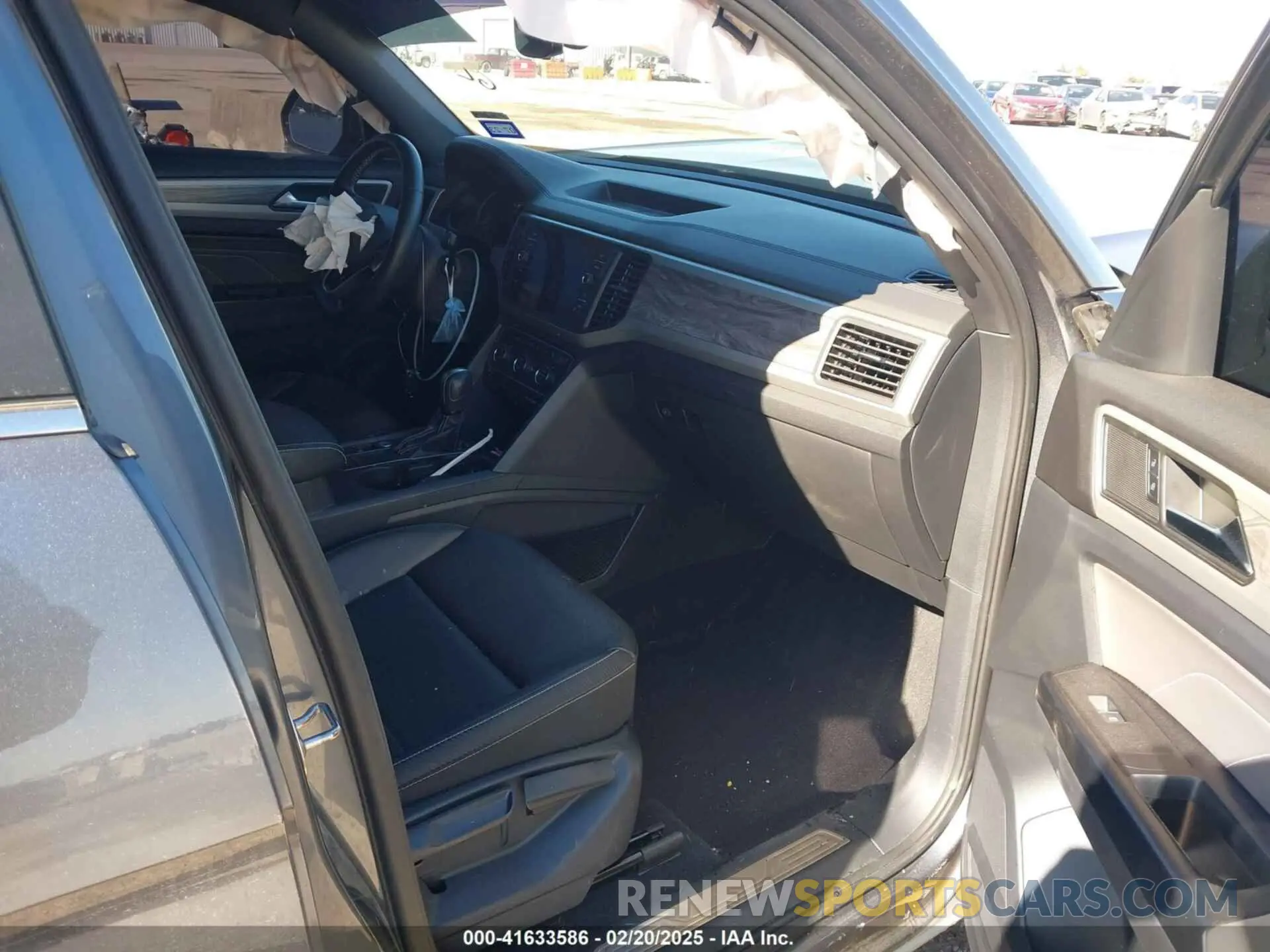 5 Photograph of a damaged car 1V2WE2CA1MC202537 VOLKSWAGEN ATLAS CROSS SPORT 2021