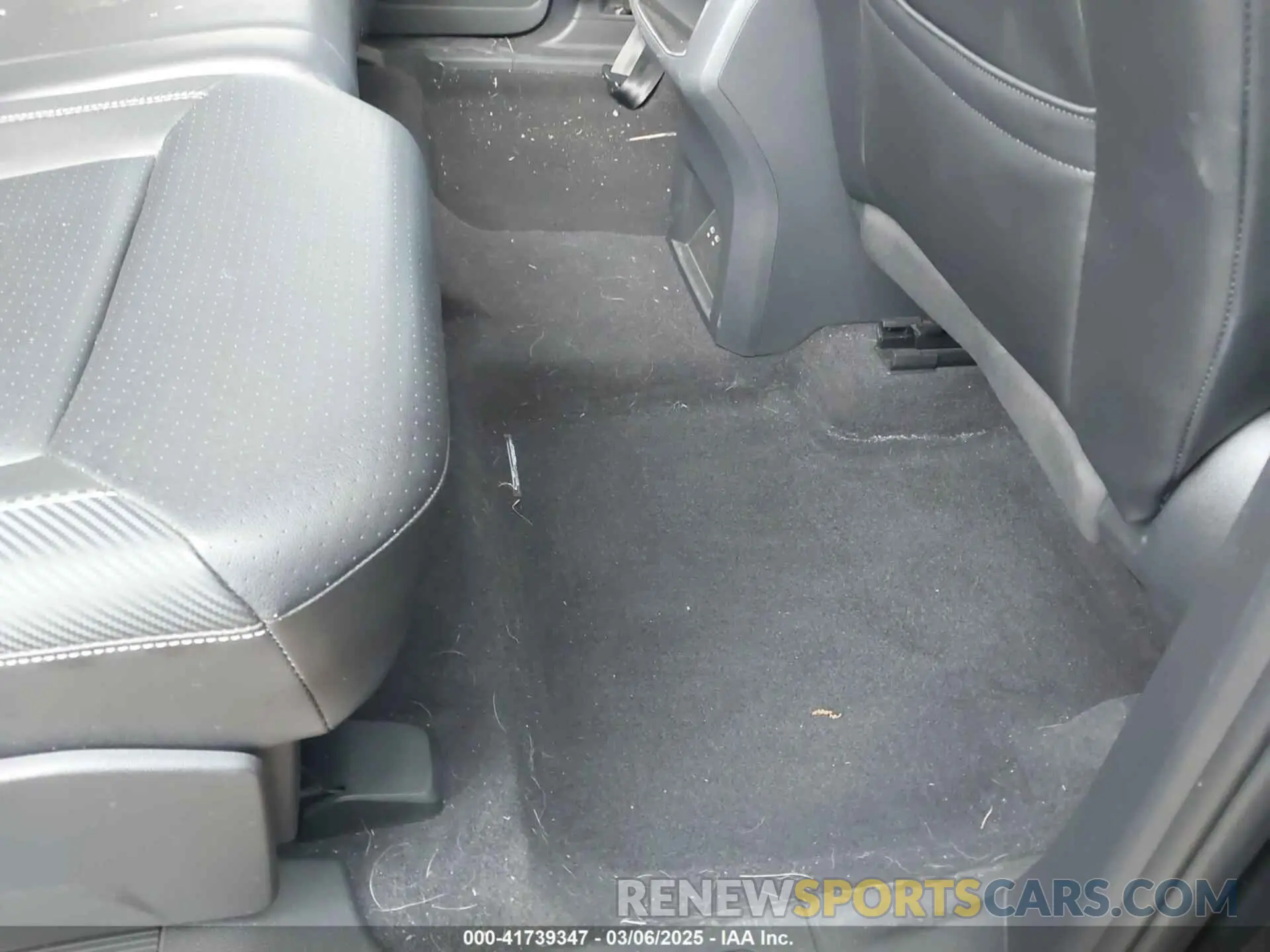 8 Photograph of a damaged car 1V2WE2CA3MC240934 VOLKSWAGEN ATLAS CROSS SPORT 2021