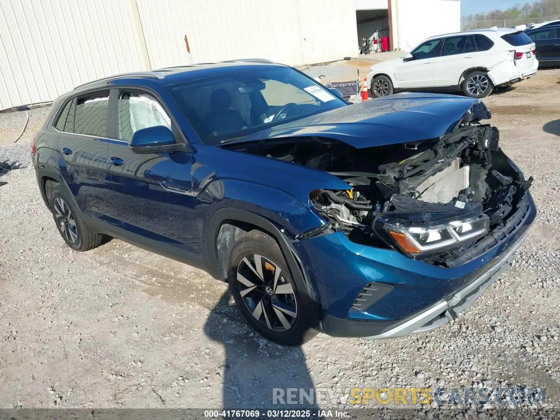 1 Photograph of a damaged car 1V2DC2CA5NC222241 VOLKSWAGEN ATLAS CROSS SPORT 2022