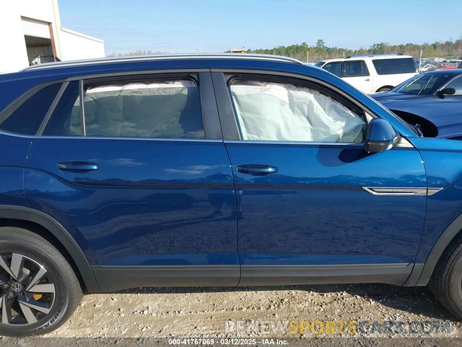 12 Photograph of a damaged car 1V2DC2CA5NC222241 VOLKSWAGEN ATLAS CROSS SPORT 2022