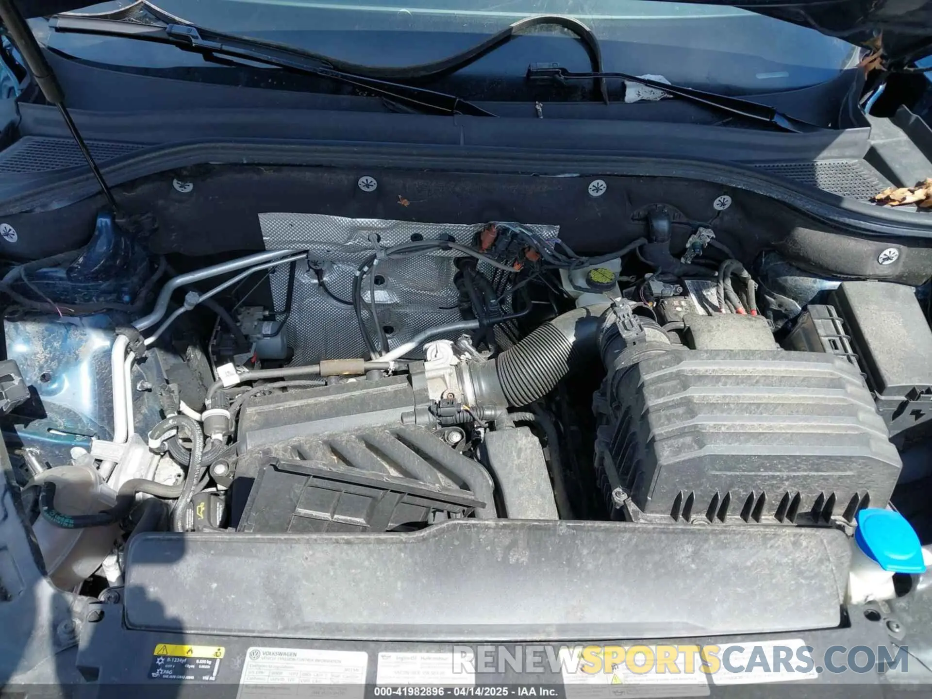 10 Photograph of a damaged car 1V2HE2CA4NC220203 VOLKSWAGEN ATLAS CROSS SPORT 2022