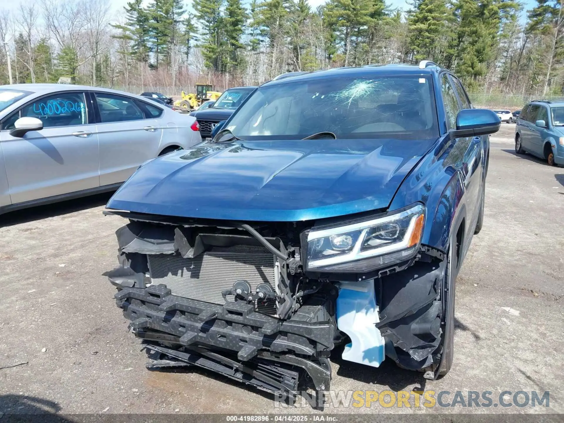 13 Photograph of a damaged car 1V2HE2CA4NC220203 VOLKSWAGEN ATLAS CROSS SPORT 2022