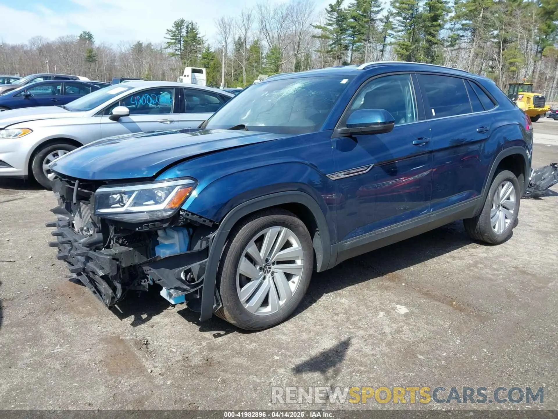 2 Photograph of a damaged car 1V2HE2CA4NC220203 VOLKSWAGEN ATLAS CROSS SPORT 2022
