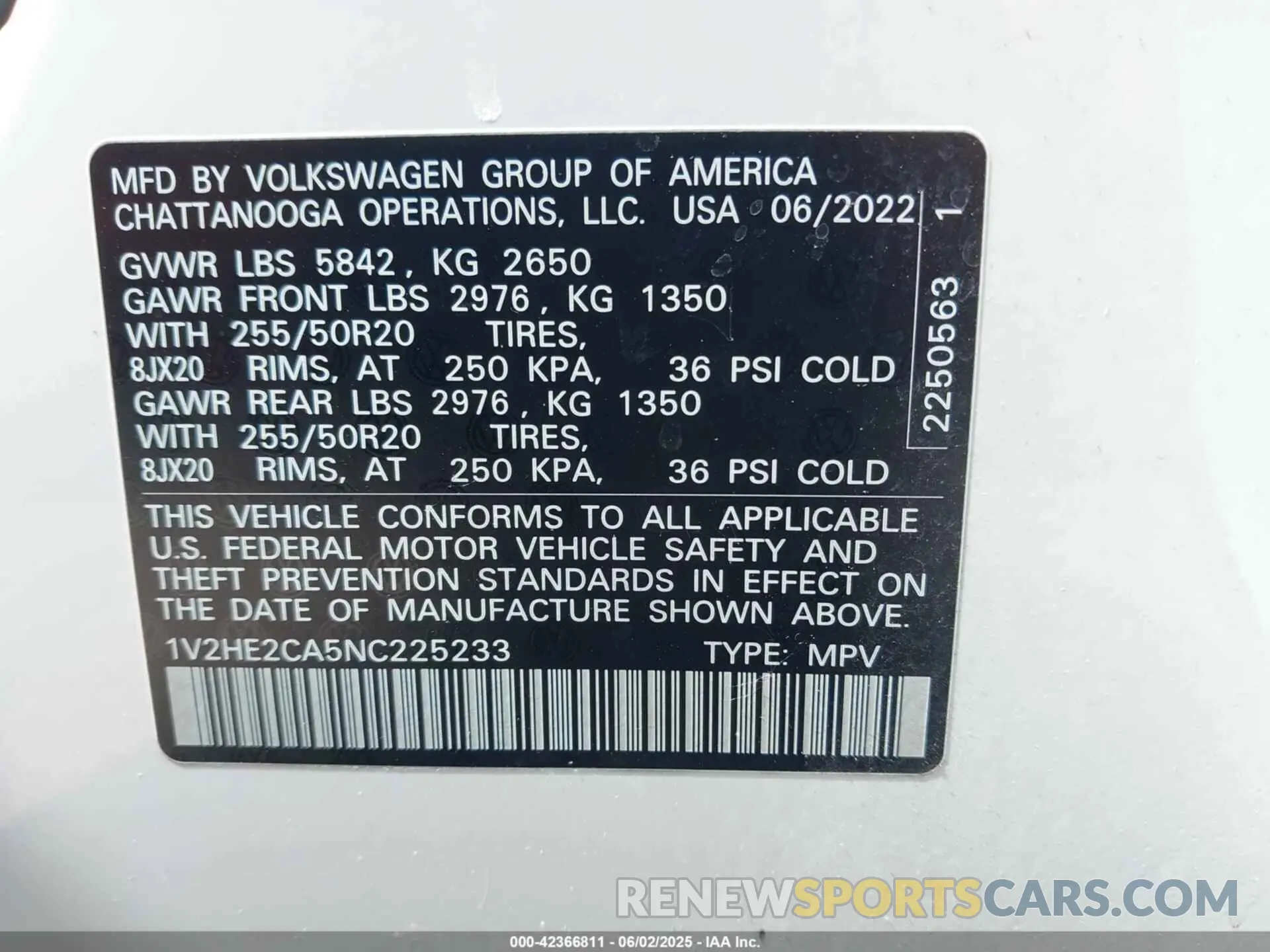 9 Photograph of a damaged car 1V2HE2CA5NC225233 VOLKSWAGEN ATLAS CROSS SPORT 2022