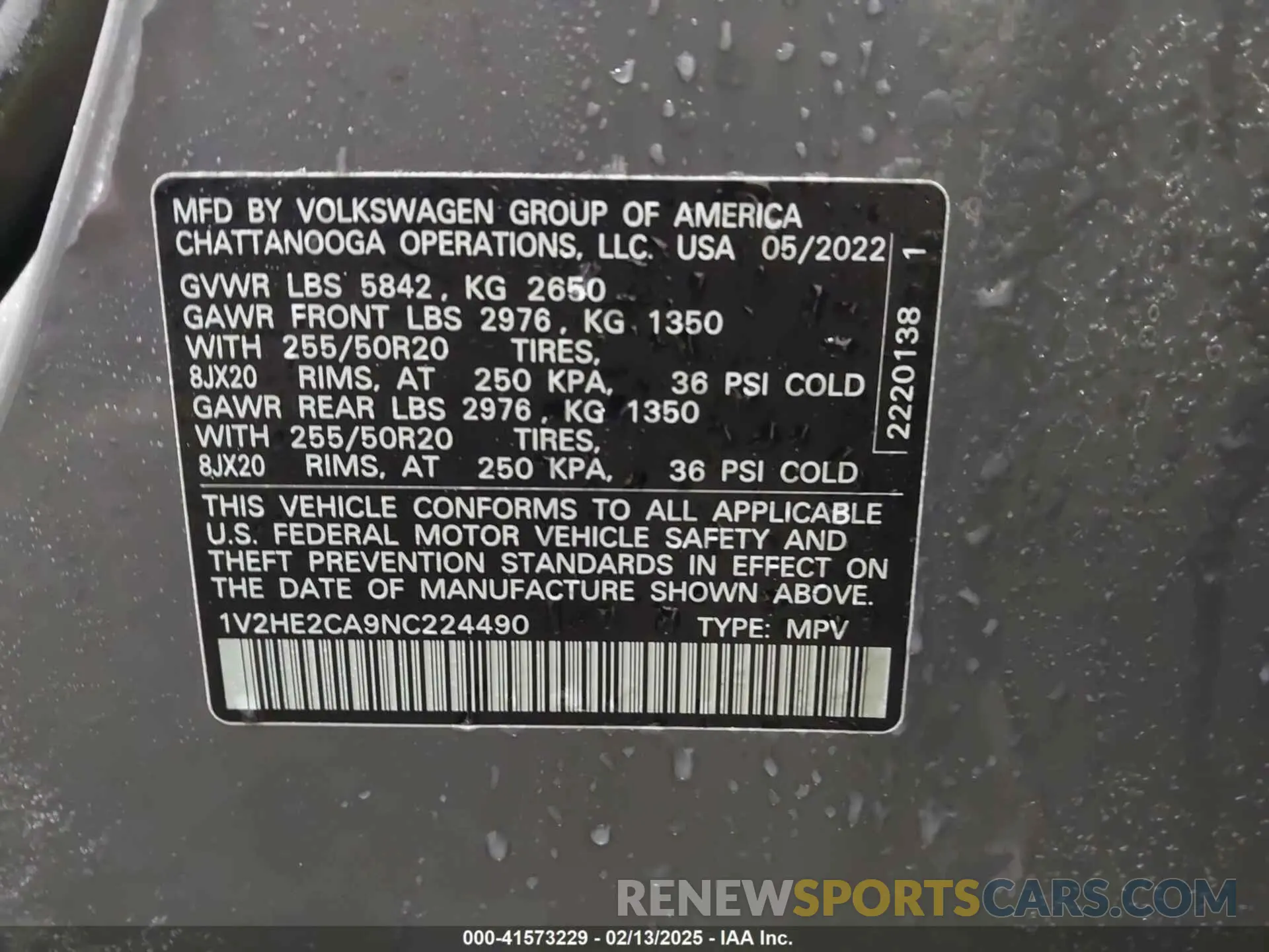 9 Photograph of a damaged car 1V2HE2CA9NC224490 VOLKSWAGEN ATLAS CROSS SPORT 2022
