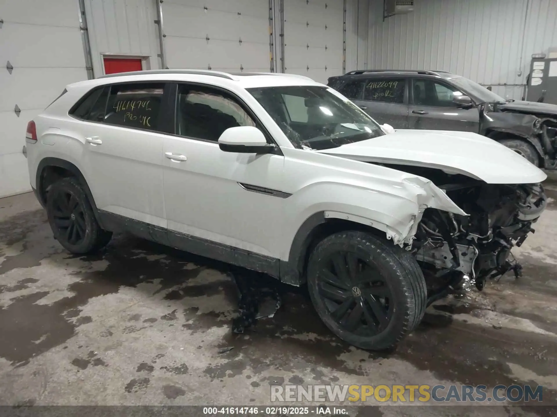 1 Photograph of a damaged car 1V2KC2CA1NC225788 VOLKSWAGEN ATLAS CROSS SPORT 2022