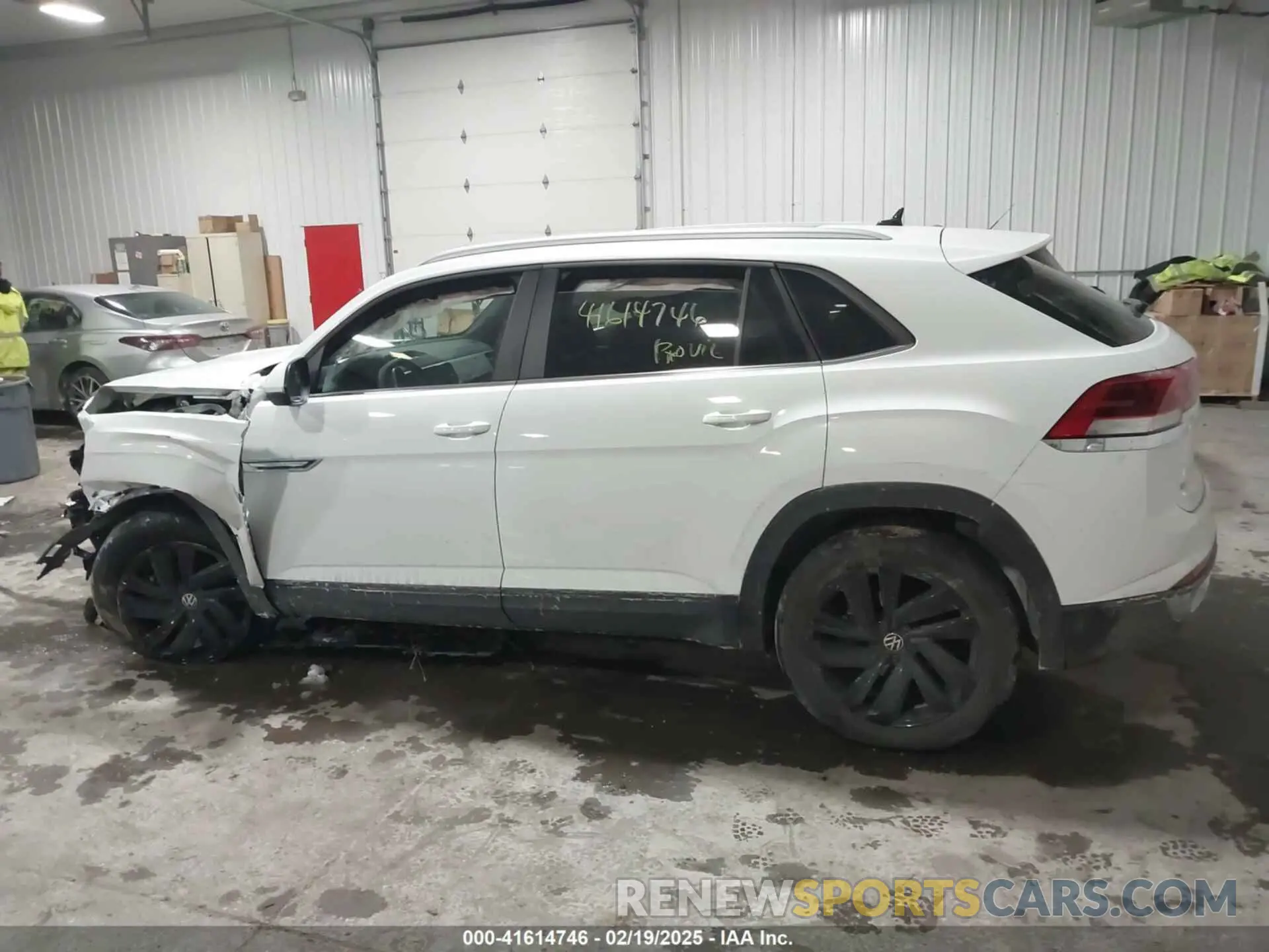 13 Photograph of a damaged car 1V2KC2CA1NC225788 VOLKSWAGEN ATLAS CROSS SPORT 2022
