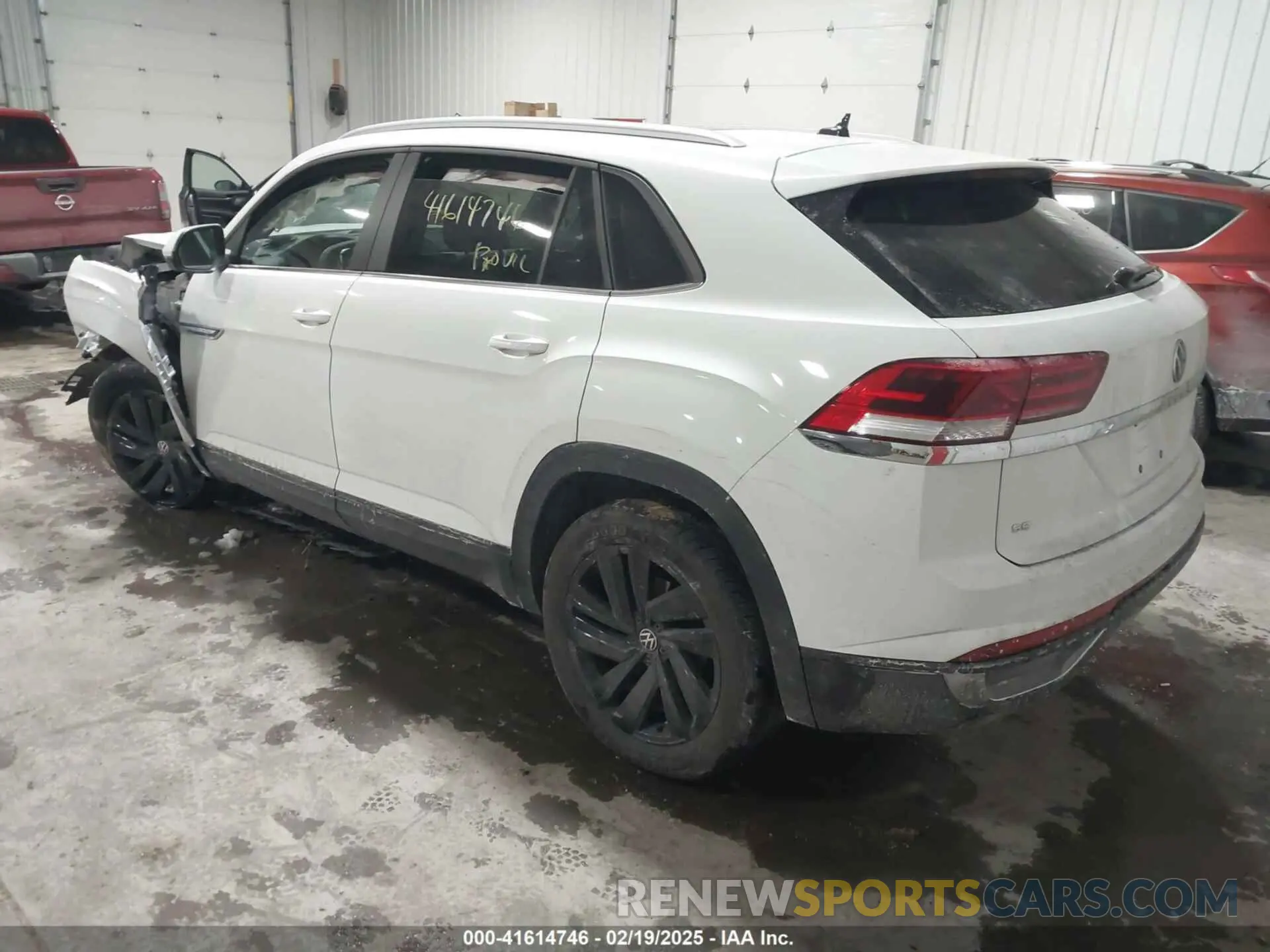 3 Photograph of a damaged car 1V2KC2CA1NC225788 VOLKSWAGEN ATLAS CROSS SPORT 2022