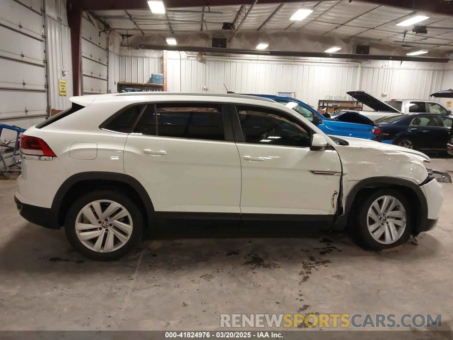 13 Photograph of a damaged car 1V2KC2CA4NC214204 VOLKSWAGEN ATLAS CROSS SPORT 2022