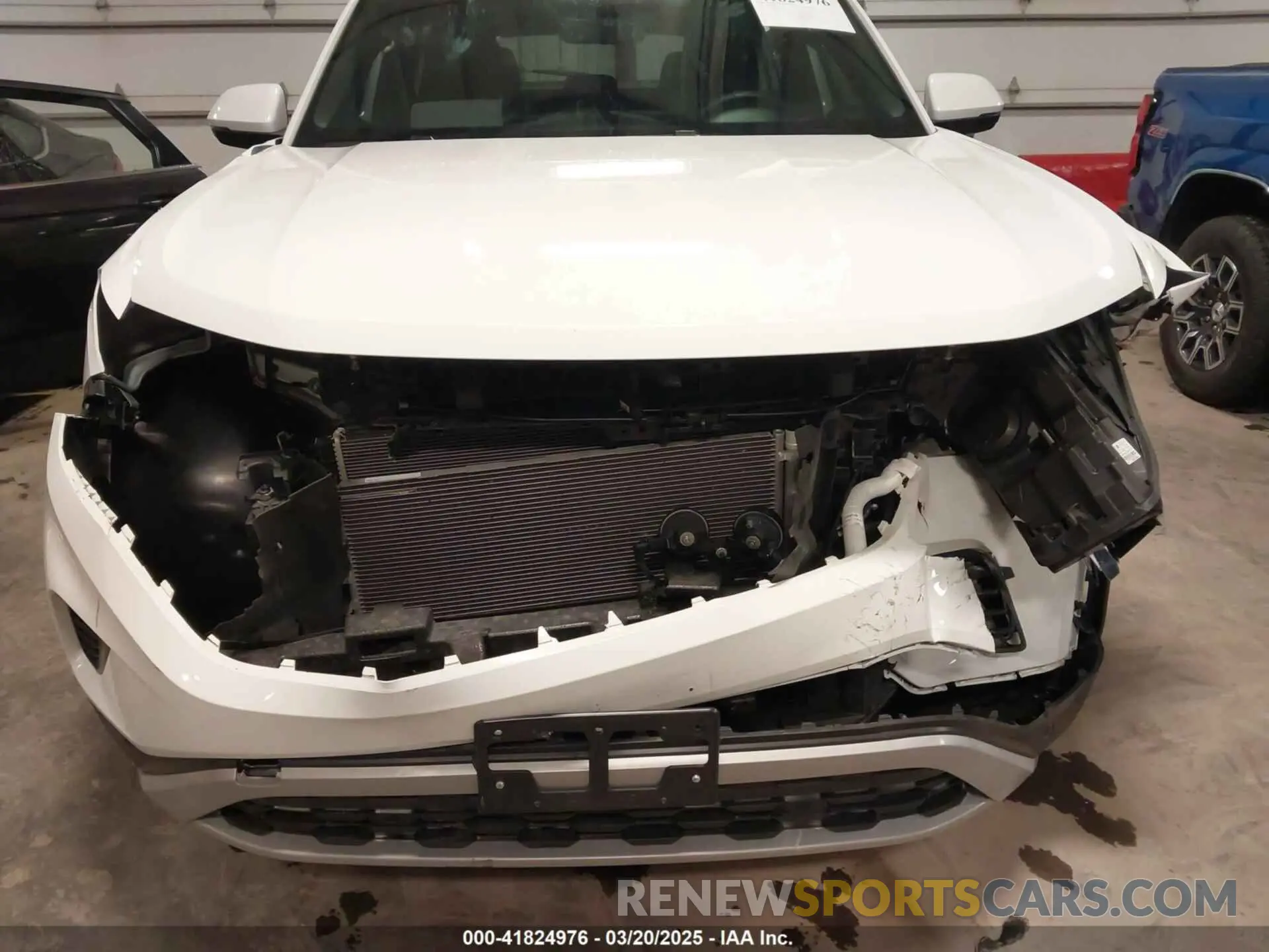 6 Photograph of a damaged car 1V2KC2CA4NC214204 VOLKSWAGEN ATLAS CROSS SPORT 2022