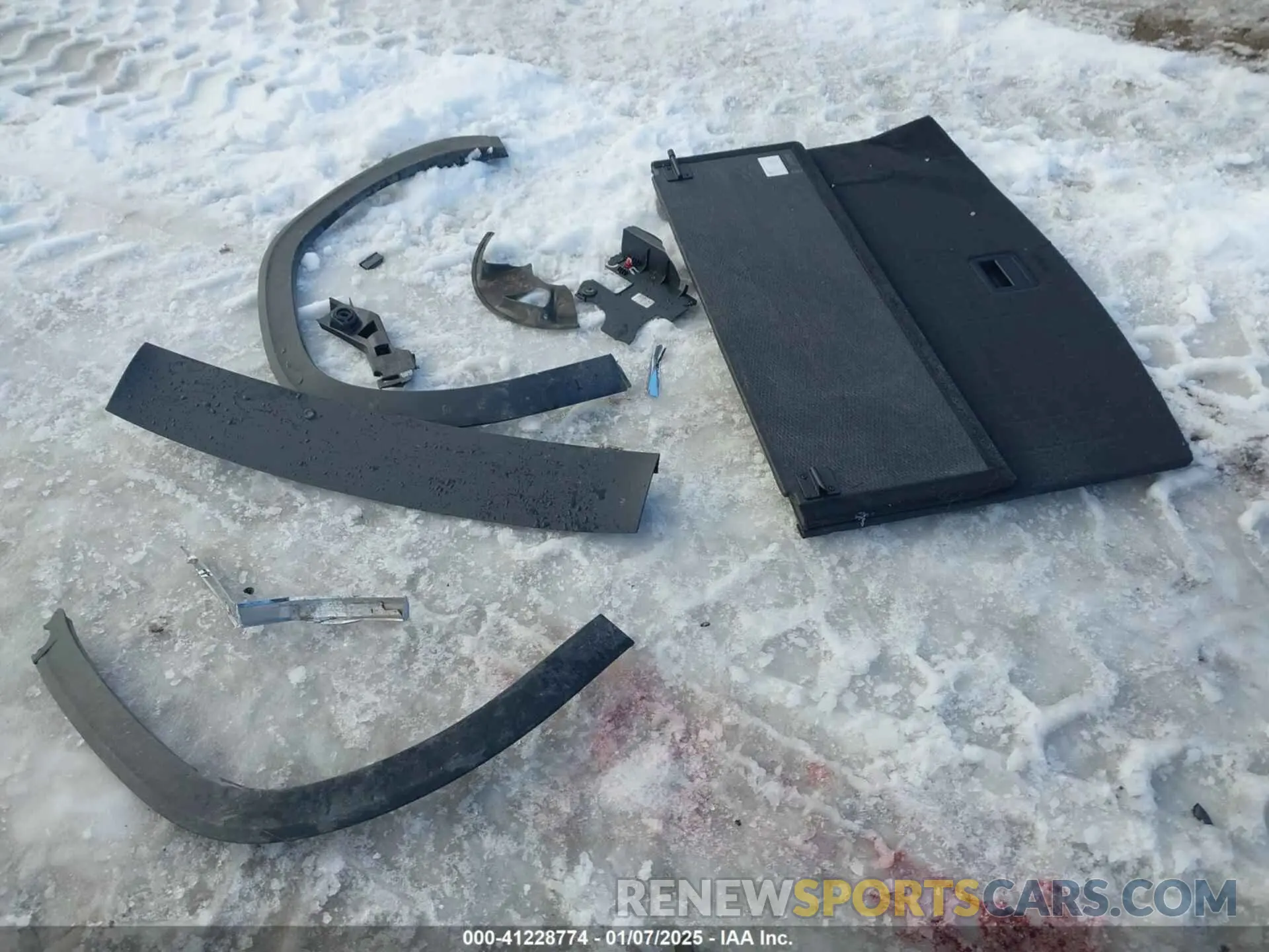 11 Photograph of a damaged car 1V2KE2CA2NC204202 VOLKSWAGEN ATLAS CROSS SPORT 2022