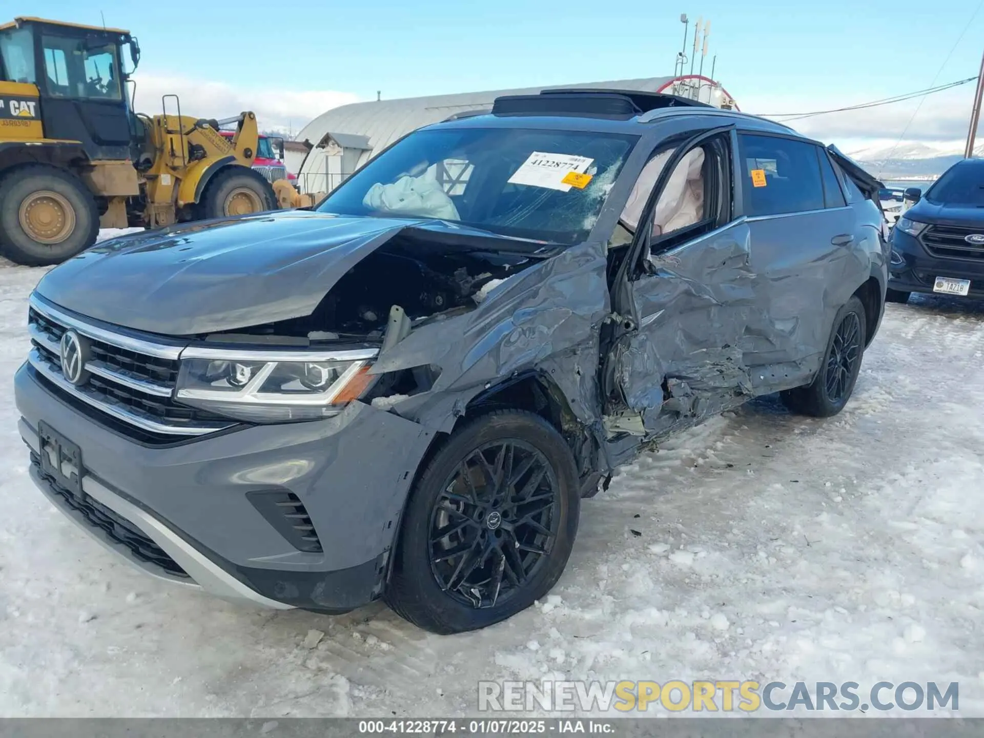 2 Photograph of a damaged car 1V2KE2CA2NC204202 VOLKSWAGEN ATLAS CROSS SPORT 2022