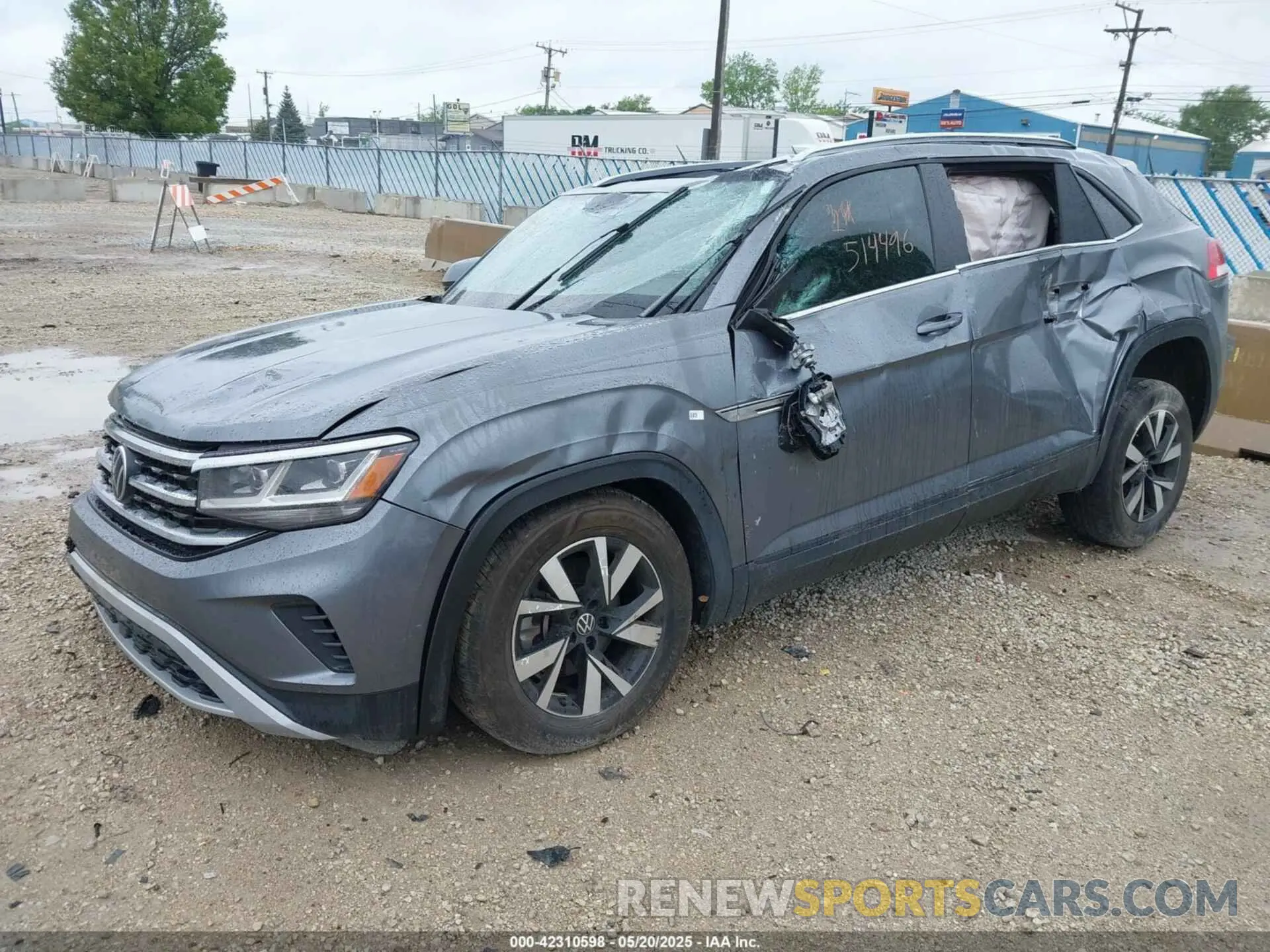 2 Photograph of a damaged car 1V2LC2CA1NC203536 VOLKSWAGEN ATLAS CROSS SPORT 2022